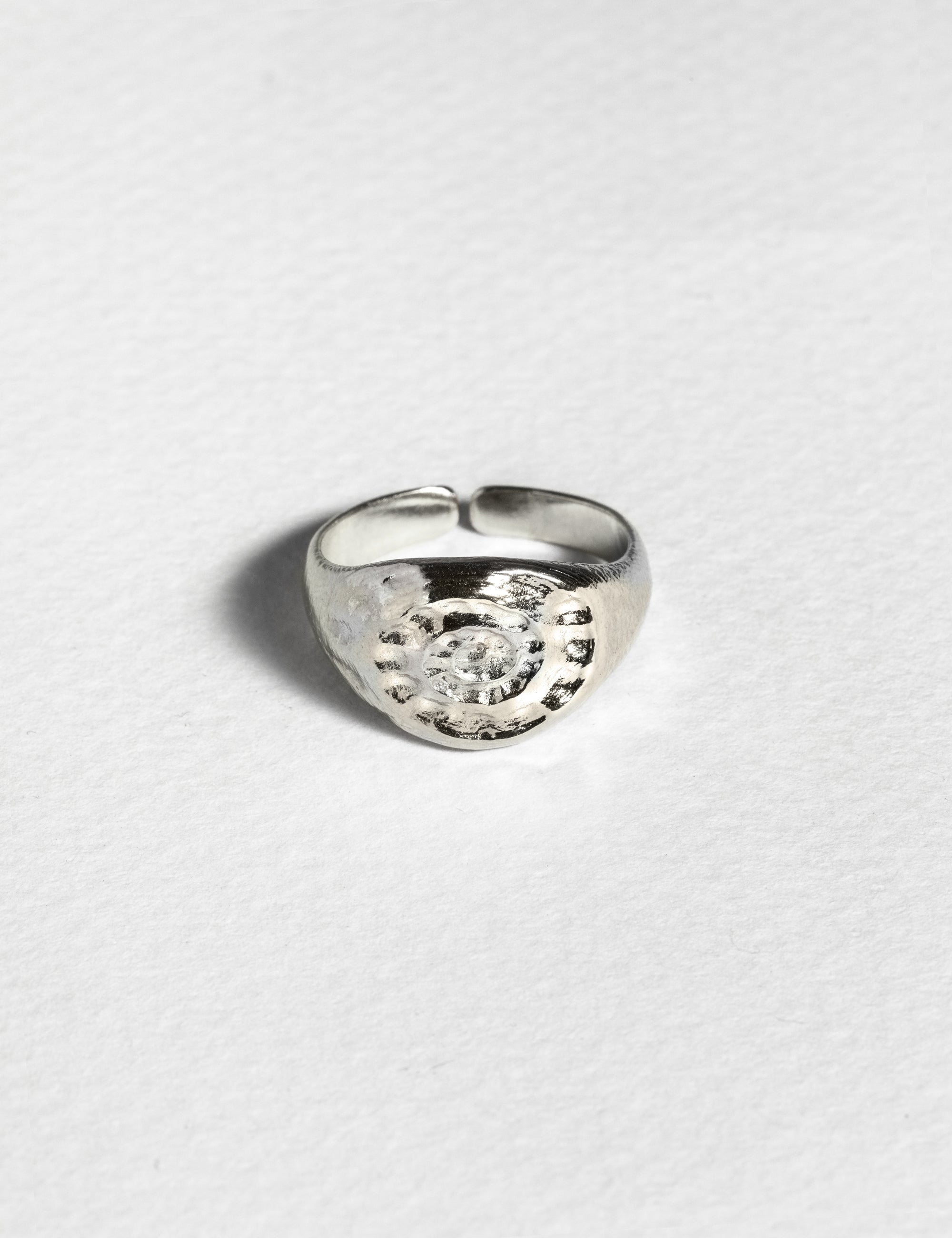 louise-damas-l-empreinte-bague-chevali-re-empreinte-fossile image 1