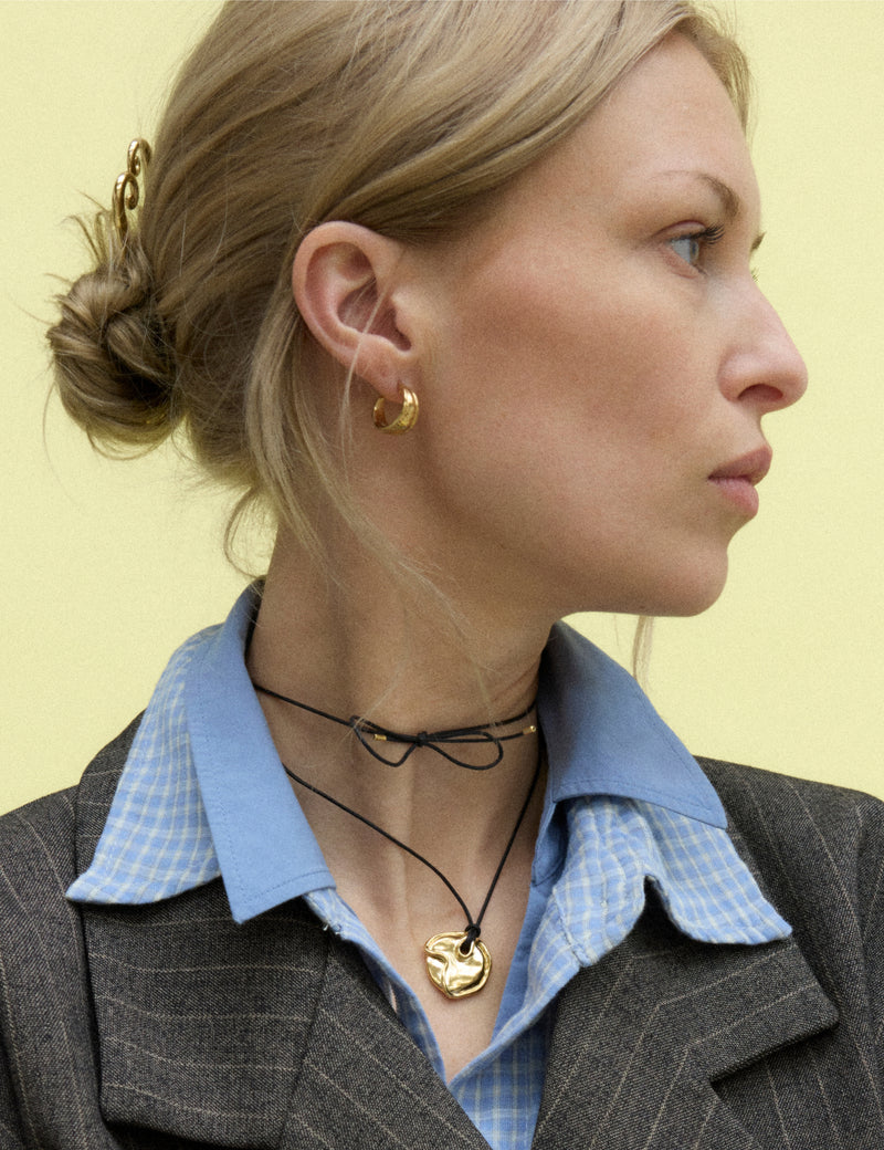 louise-damas-cr-oles-la-mer-petites-cr-oles-bomb-es-surface-textur-e image 3