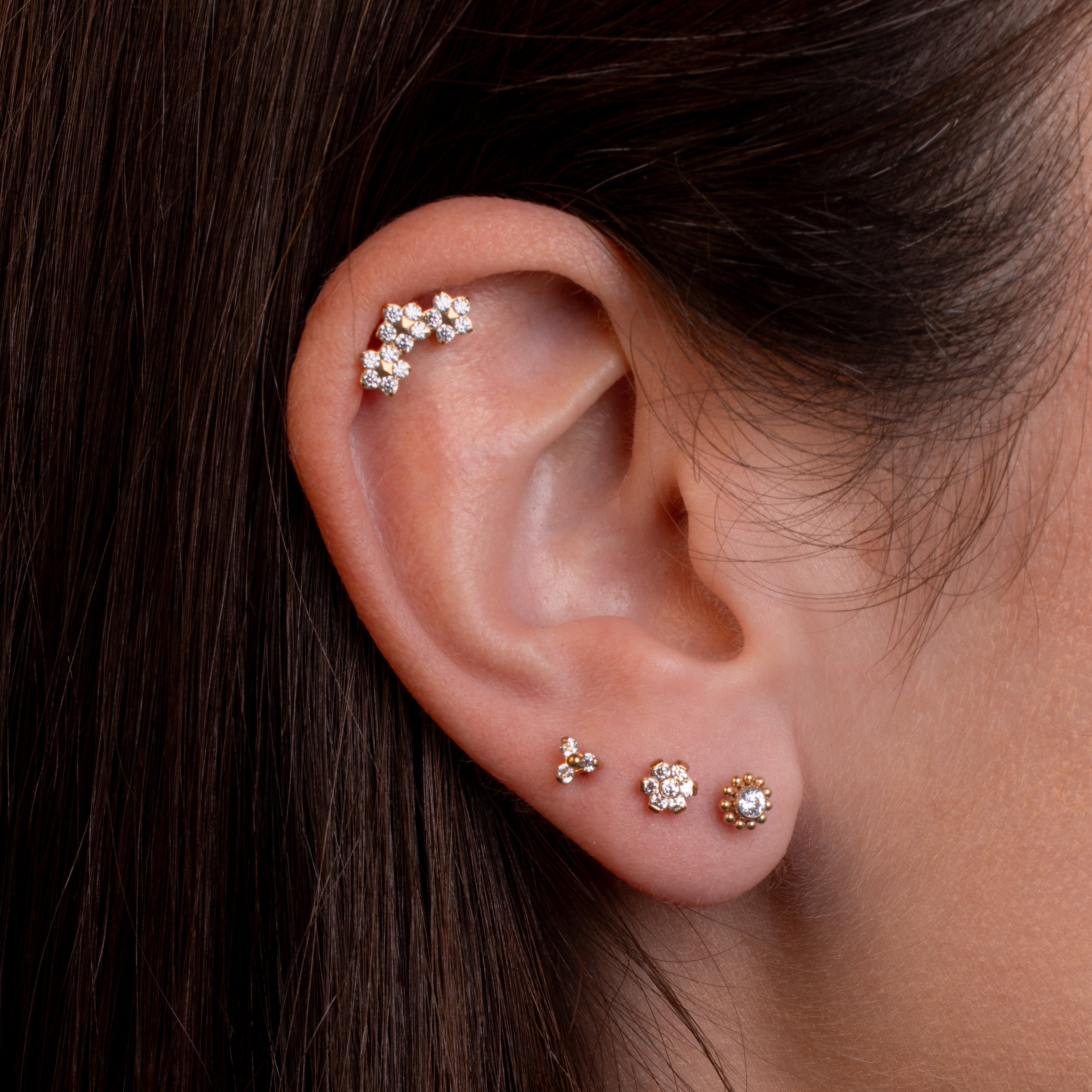 obsidian-piercing-trinity-zircon-labret-titane-trois-oxydes-de-zirconium-en-tr-f image 2