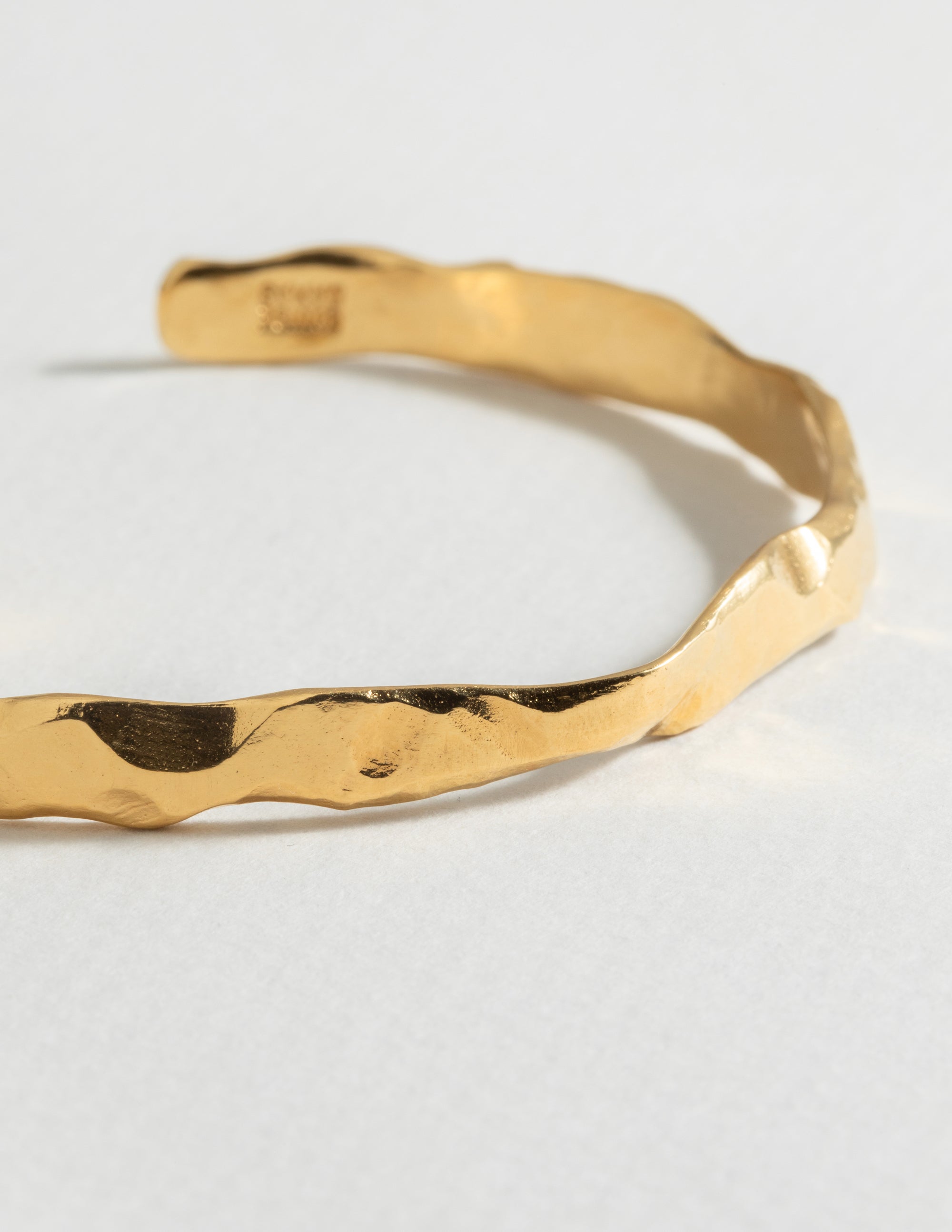 louise-damas-bracelet-le-martel-jonc-en-fil-plat-martel image 8