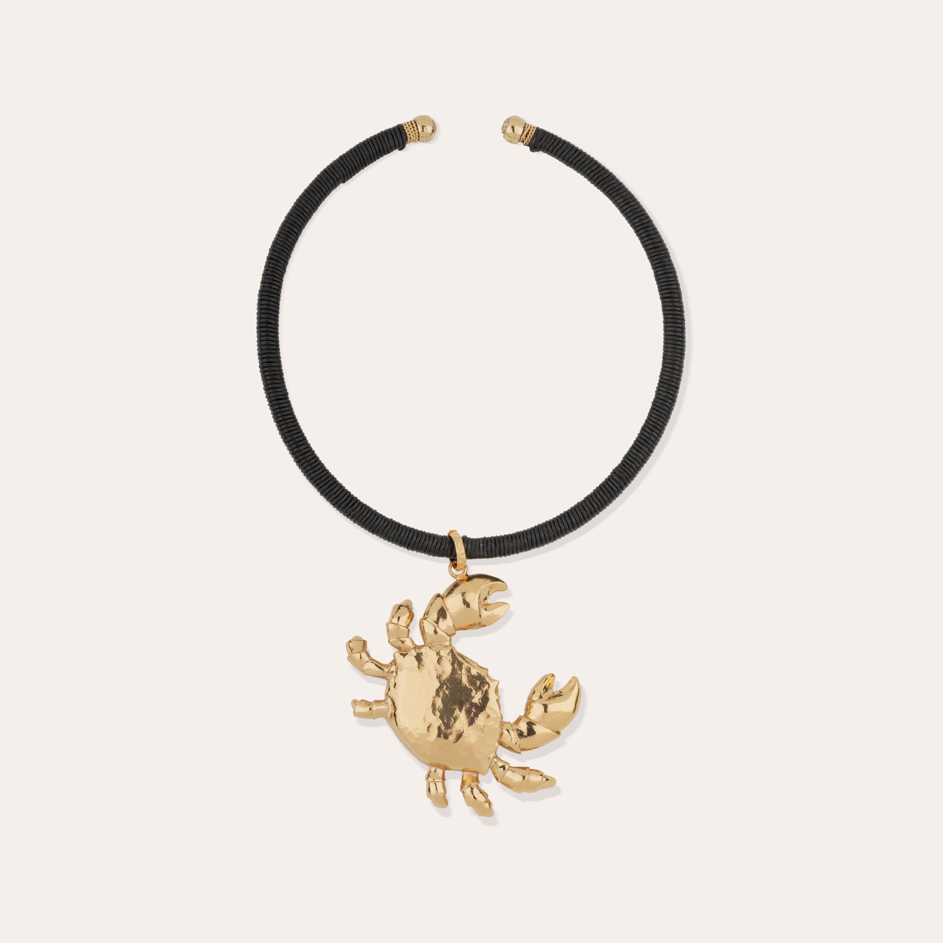 gas-bijoux-collier-sari-krabe-cuir-torque-dor-l-or-fin-avec-pendentif-crabe-scul image 1
