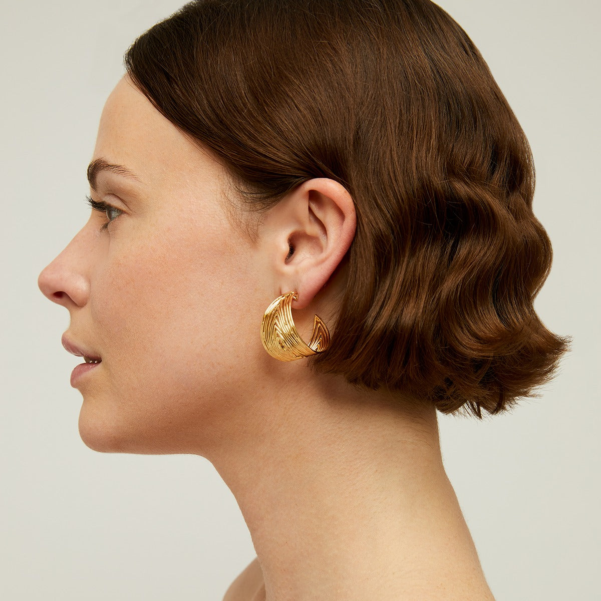 gas-bijoux-boucle-d-oreilles-cr-oles-wave-dor-es-l-or-fin-martel-es-main image 2