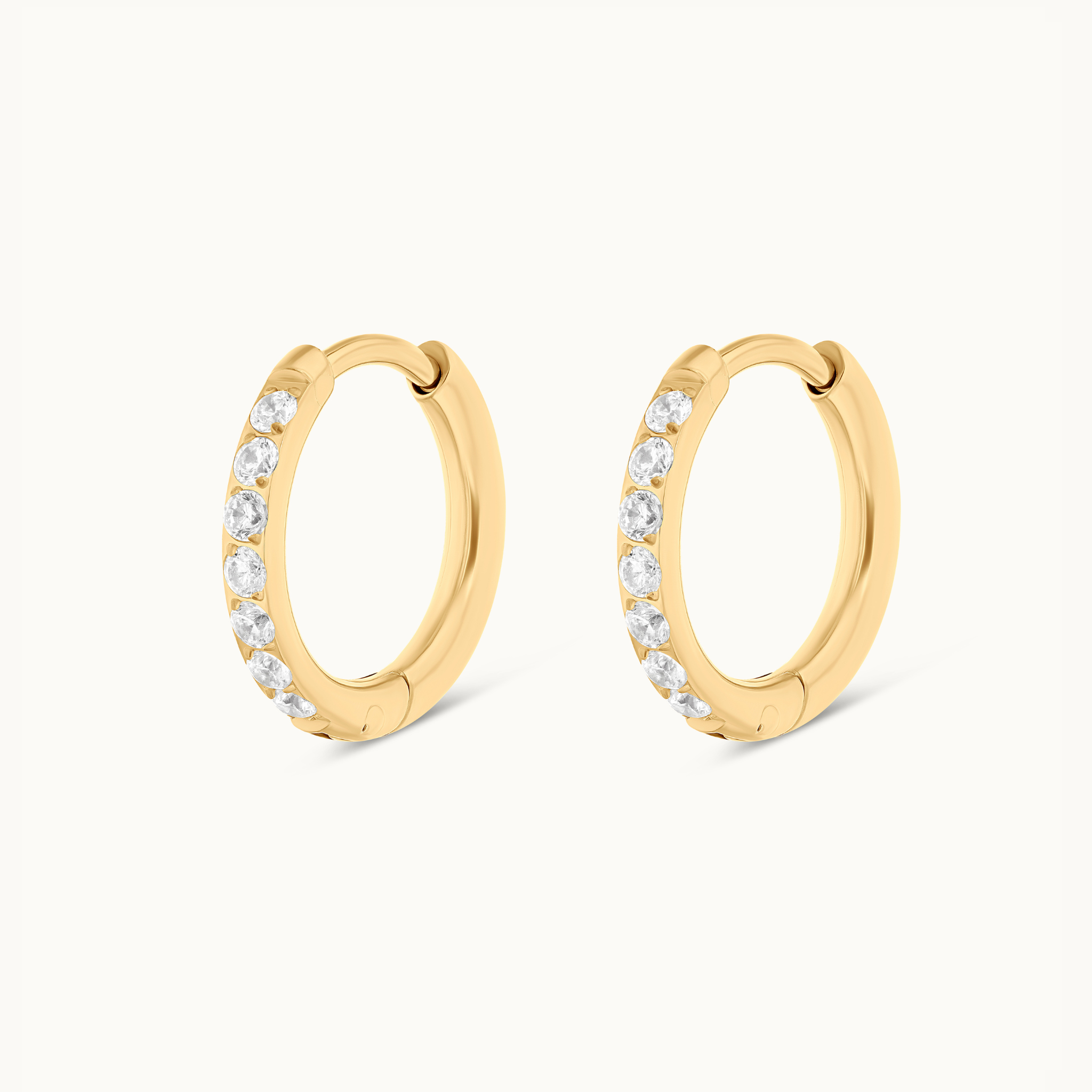 obsidian-piercing-ori-l-anneau-clicker-rang-e-de-zircons-titane-gold-pvd-conch-h image 2