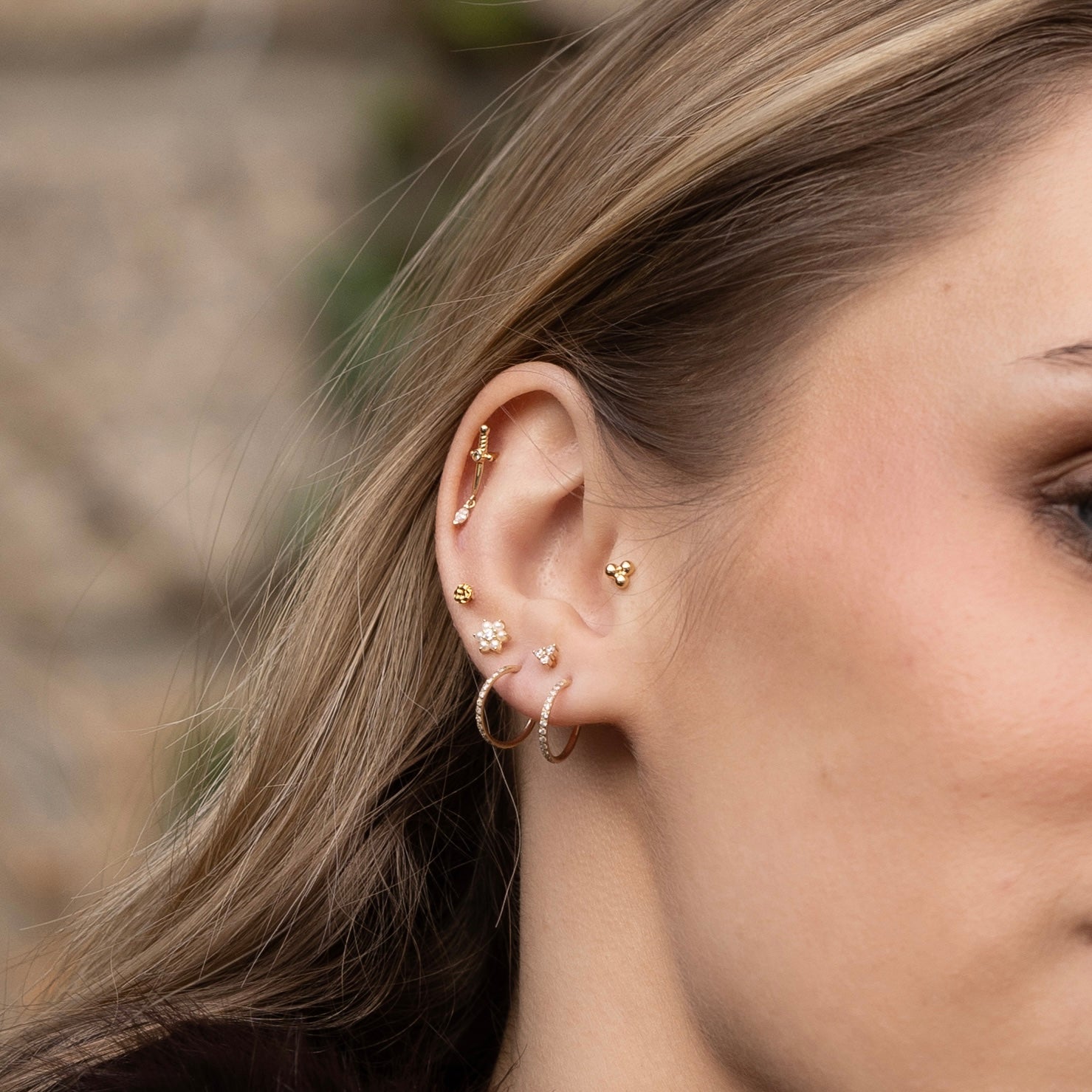 obsidian-piercing-blomma-bijou-piercing-fleur-or-14k-perles-nacre-et-cristal-pou image 2