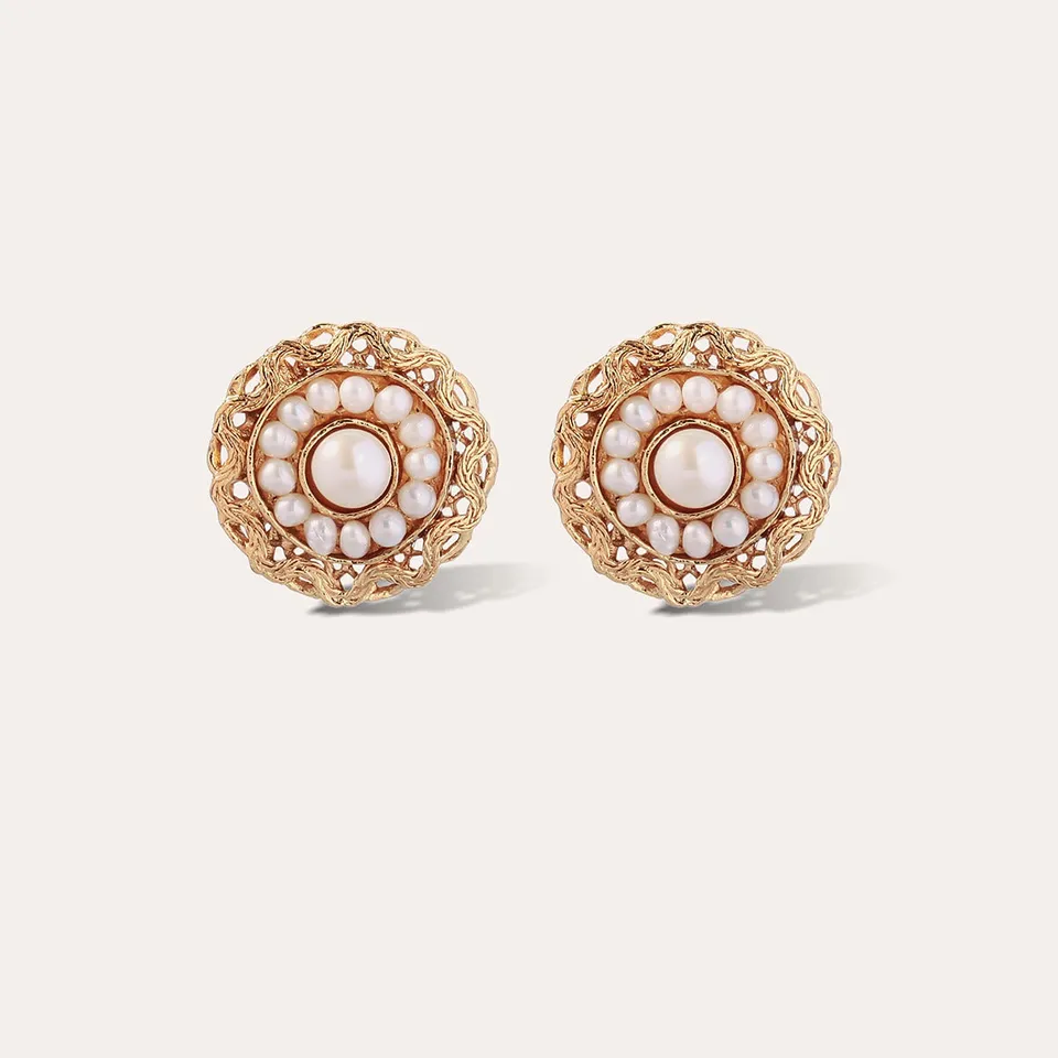 gas-bijoux-leonie-boucles-d-oreilles-puces-dor-es-perles-de-culture image 1