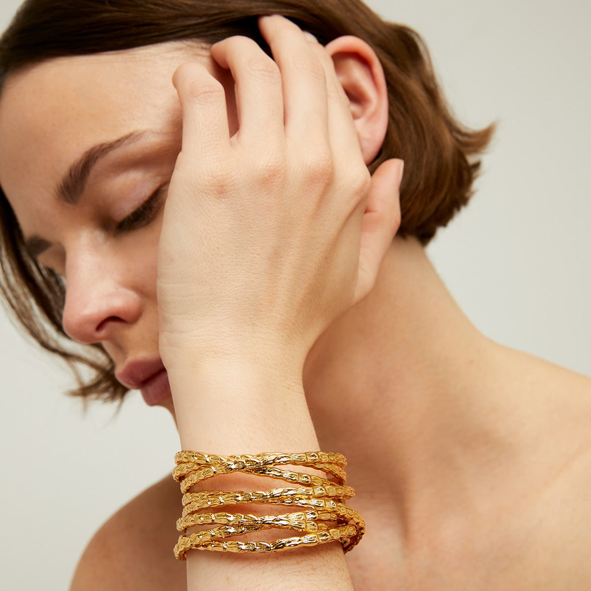 gas-bijoux-bracelet-manchette-liane-petit-mod-le-dor image 2