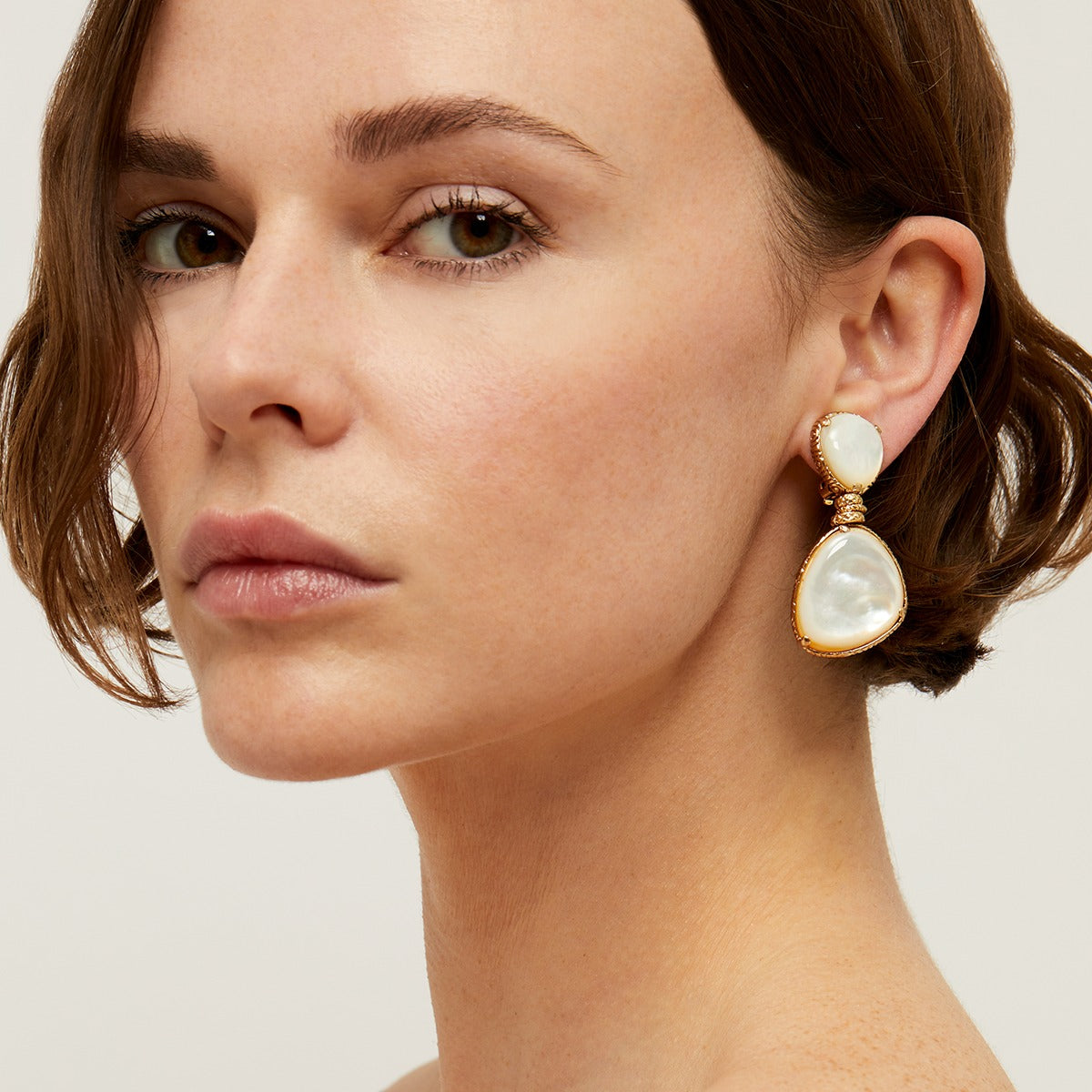 gas-bijoux-boucles-d-oreilles-silia-nacre-blanche-dor-es-l-or-fin image 2