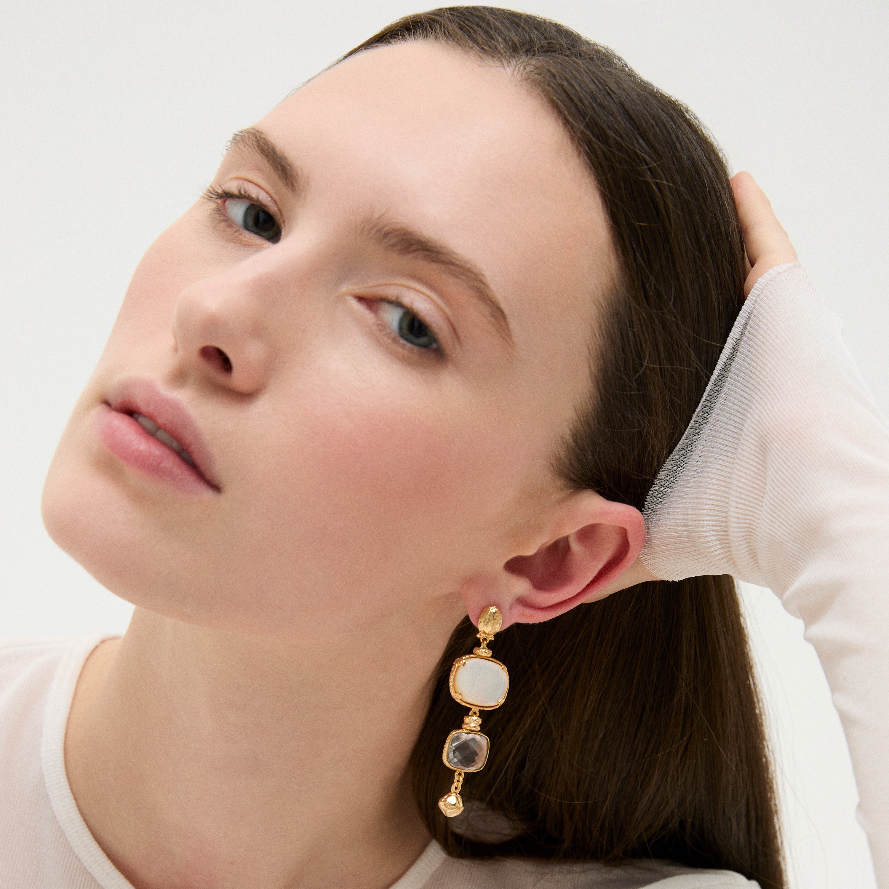 gas-bijoux-boucles-d-oreilles-sil-ne-petit-mod-le-nacre-blanche-cristal image 2