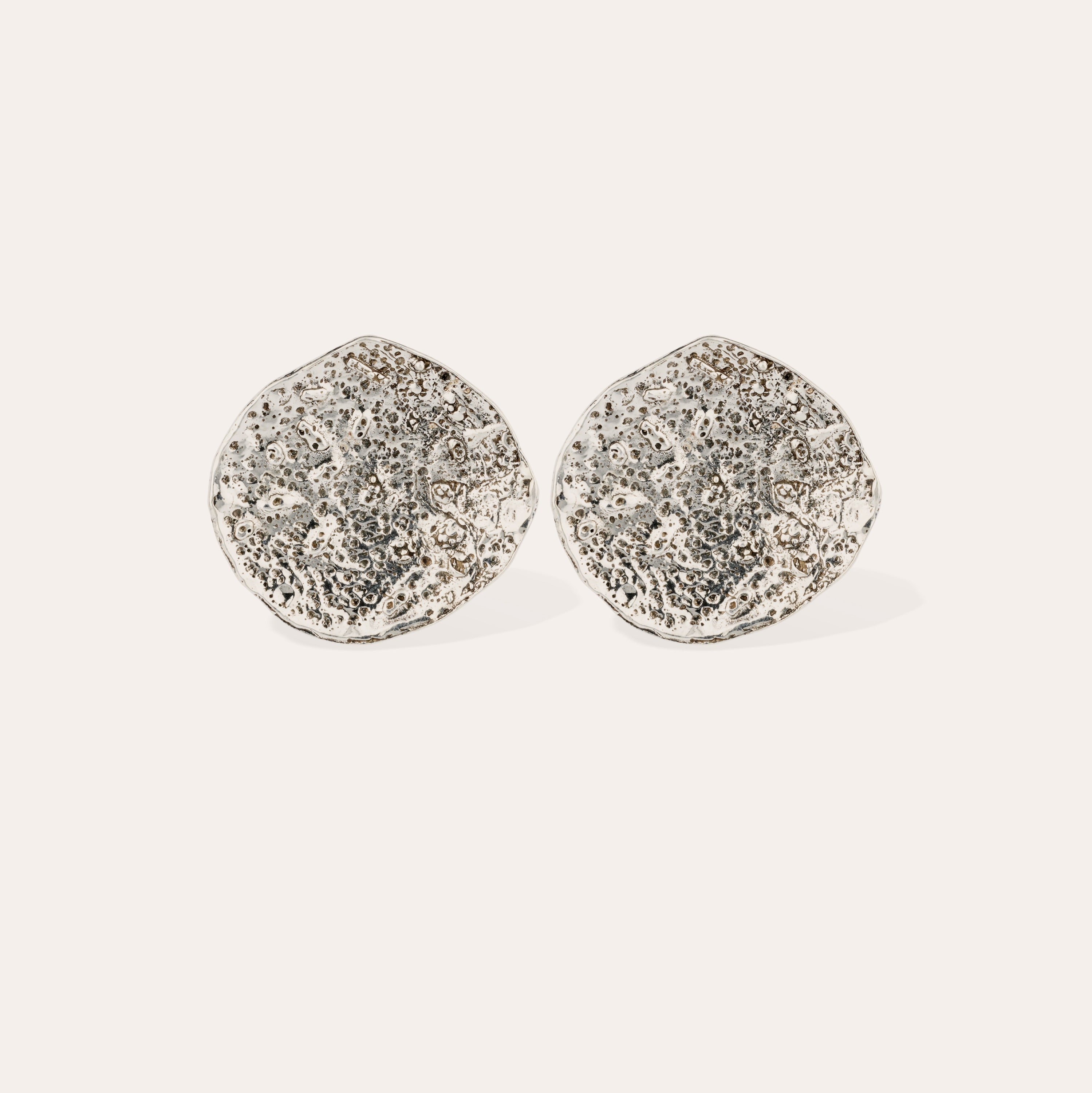 gas-bijoux-boucles-d-oreilles-eclipse-moon-argent-es-martel-es-la-main image 1