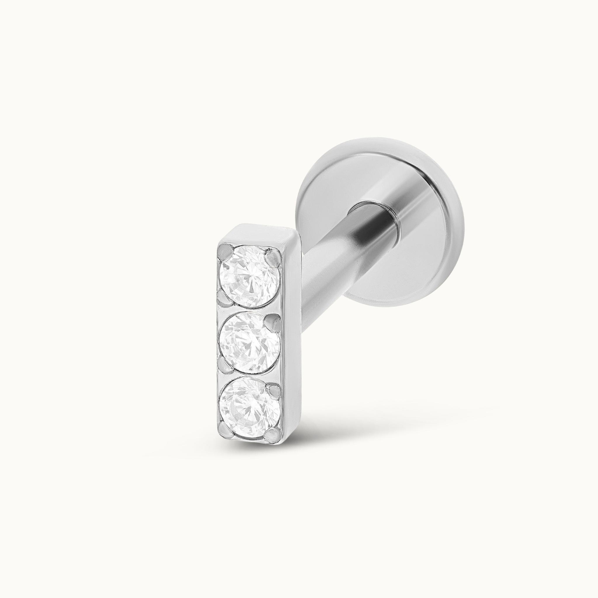 obsidian-piercing-lingot-zircon-labret-titane-3-zircons-align-s image 3