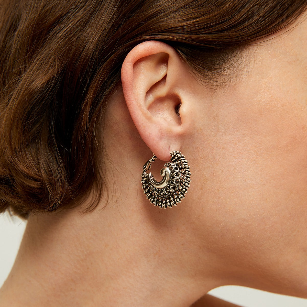 gas-bijoux-izzia-boucles-d-oreilles-cr-oles-argent-es-petit-mod-le-avec-pi-ce-en image 2
