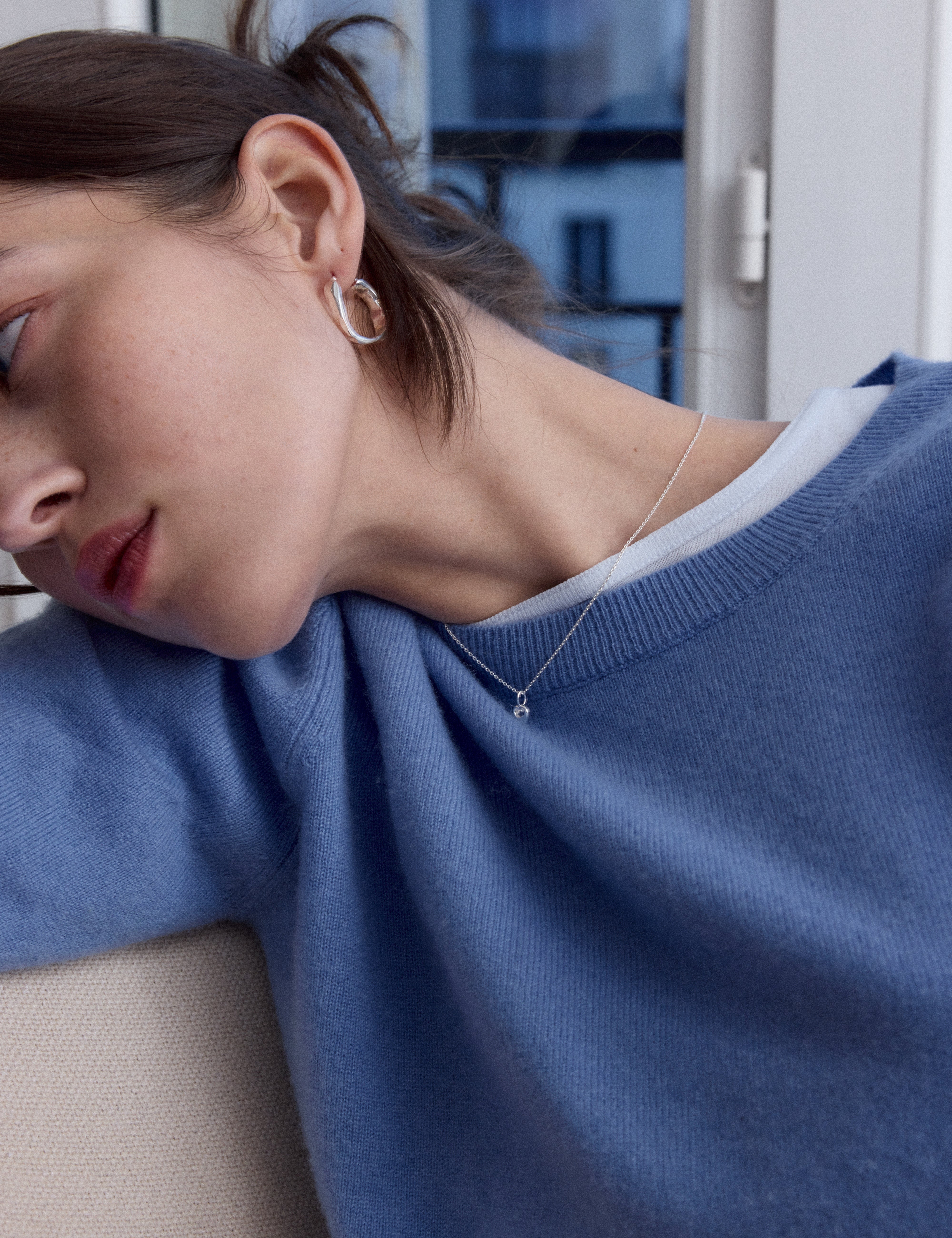louise-damas-la-martel-e-cr-oles-rondes-en-fil-plat-martel image 5