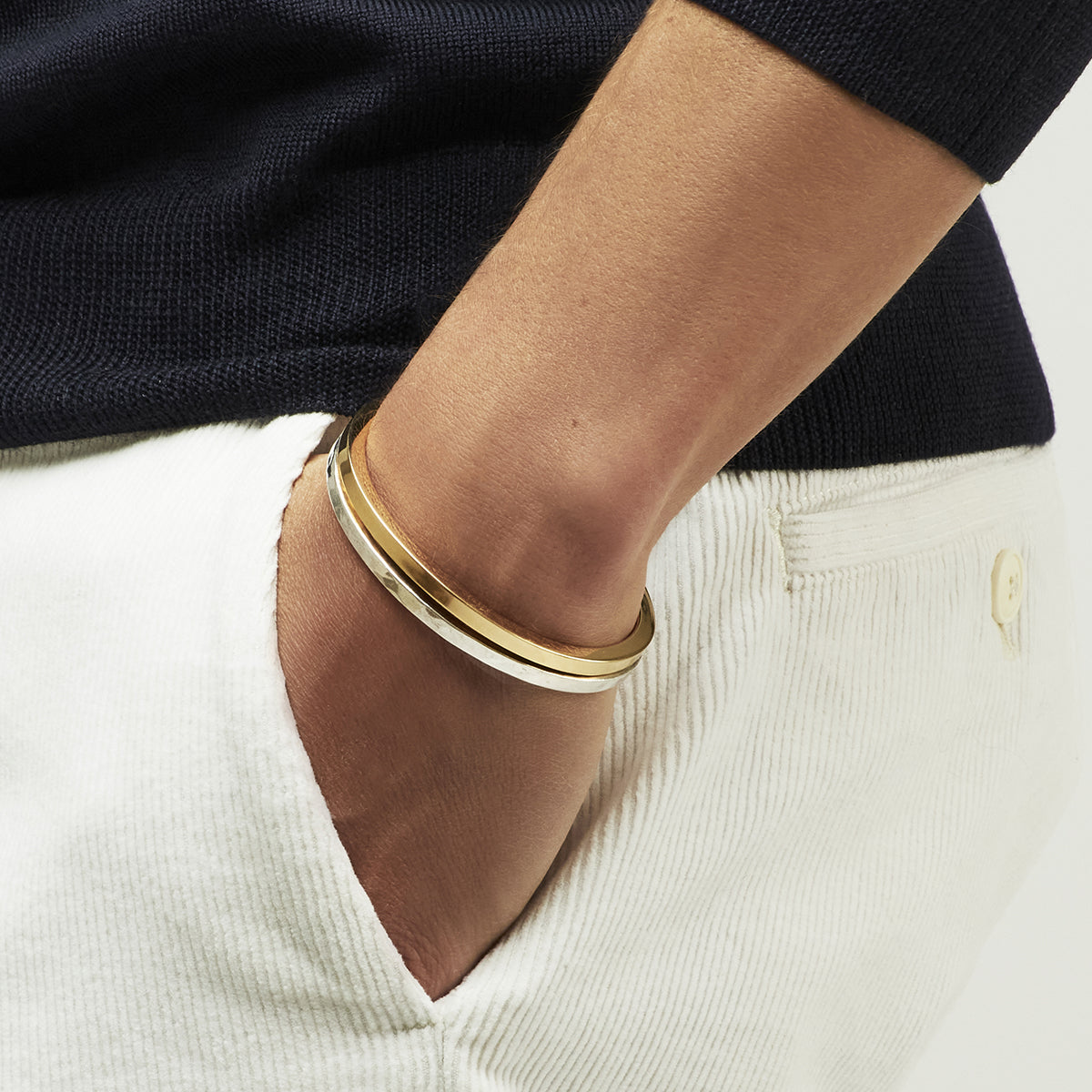 gas-bijoux-bracelet-eliot-dor-jonc-carr-filiforme-homme image 3