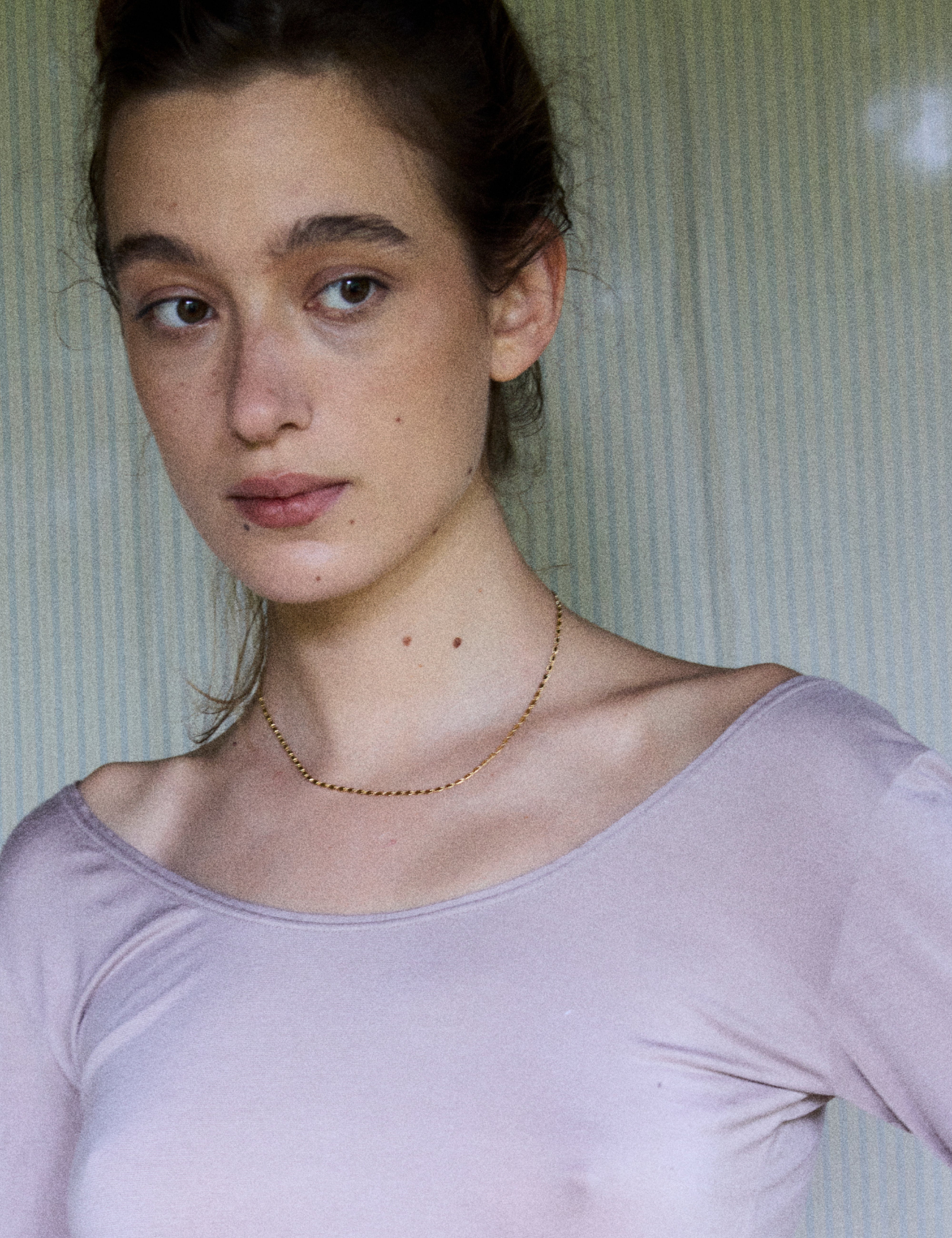 louise-damas-collier-la-dentelle-maille-fine-et-plate-fini-cisel image 3