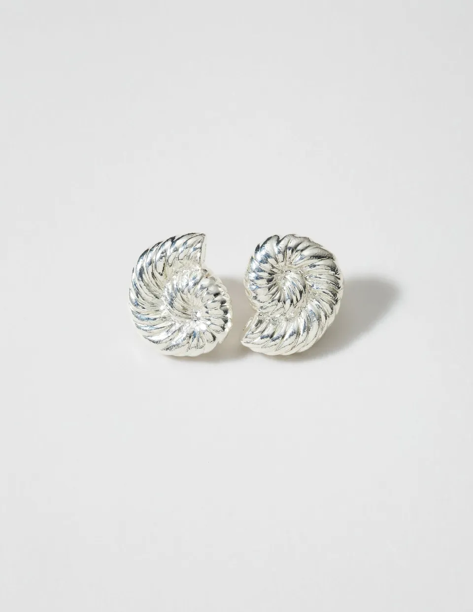 louise-damas-boucles-l-ammonite image 1