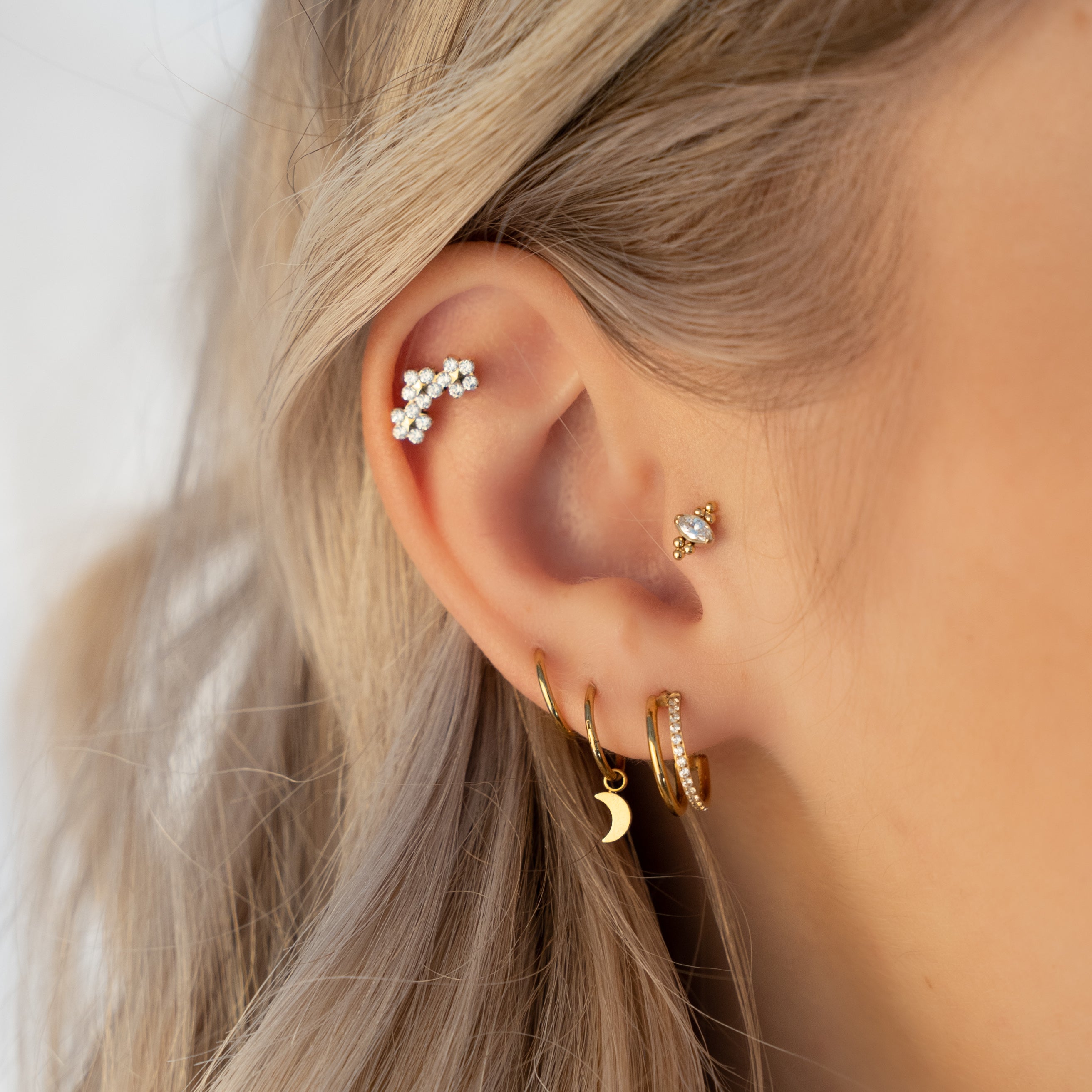 obsidian-piercing-bosona-accessoire-labret-vissage-interne-cristal-marquise-tita image 3