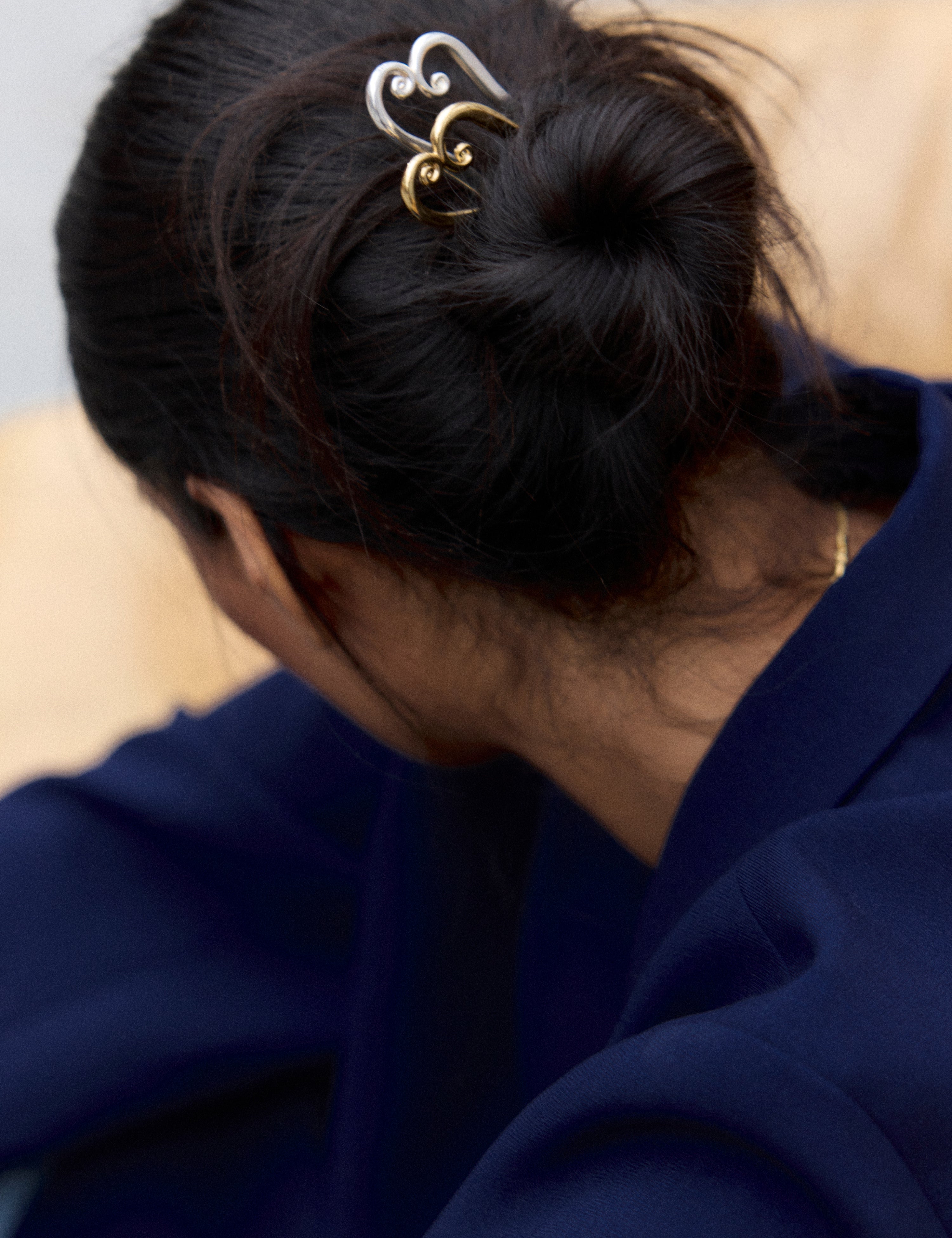 louise-damas-pic-cheveux-les-volutes-pic-sculpt-volutes-enroul-es image 2