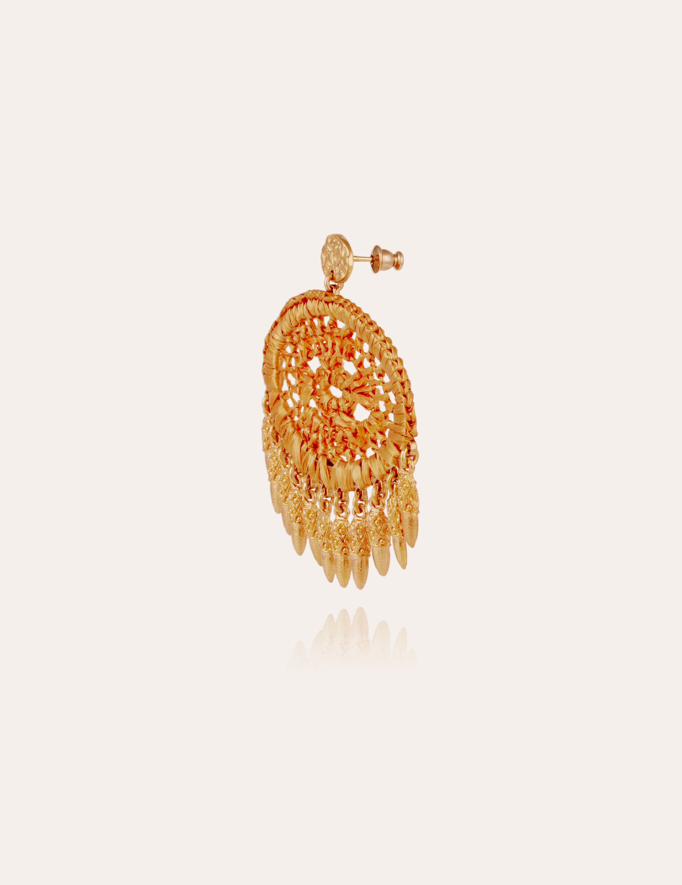 gas-bijoux-boucles-d-oreilles-fanfan-raphia-naturel-et-pampilles-dor-es image 2