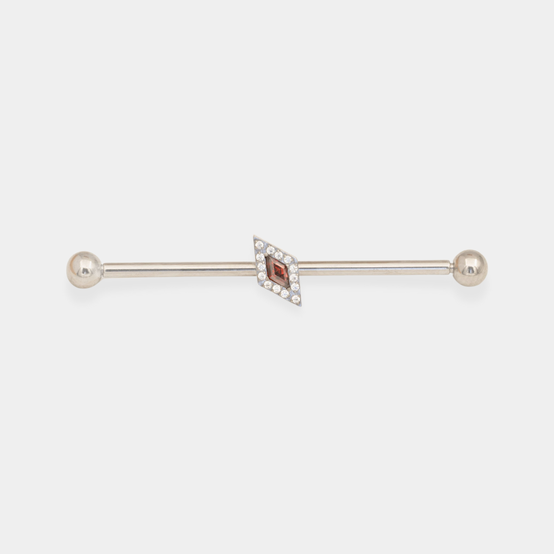 obsidian-piercing-industriel-had-s-piercing-industriel-en-titane-motif-losange-c image 6