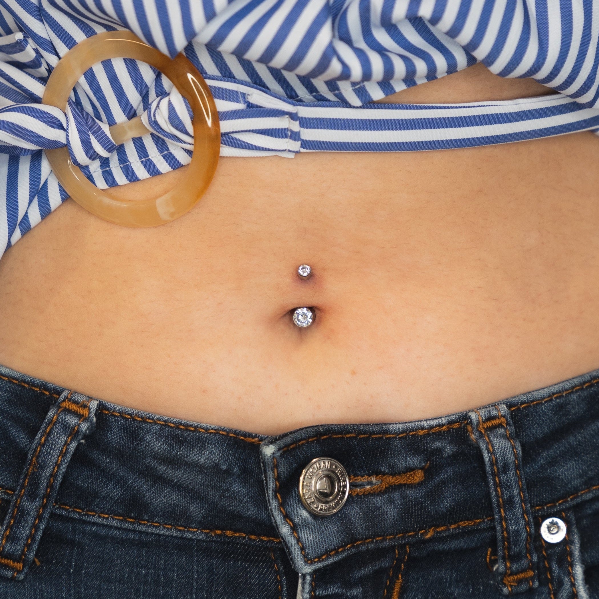 obsidian-piercing-orionis-piercing-de-nombril-courb-double-cristal-titane-grade- image 3