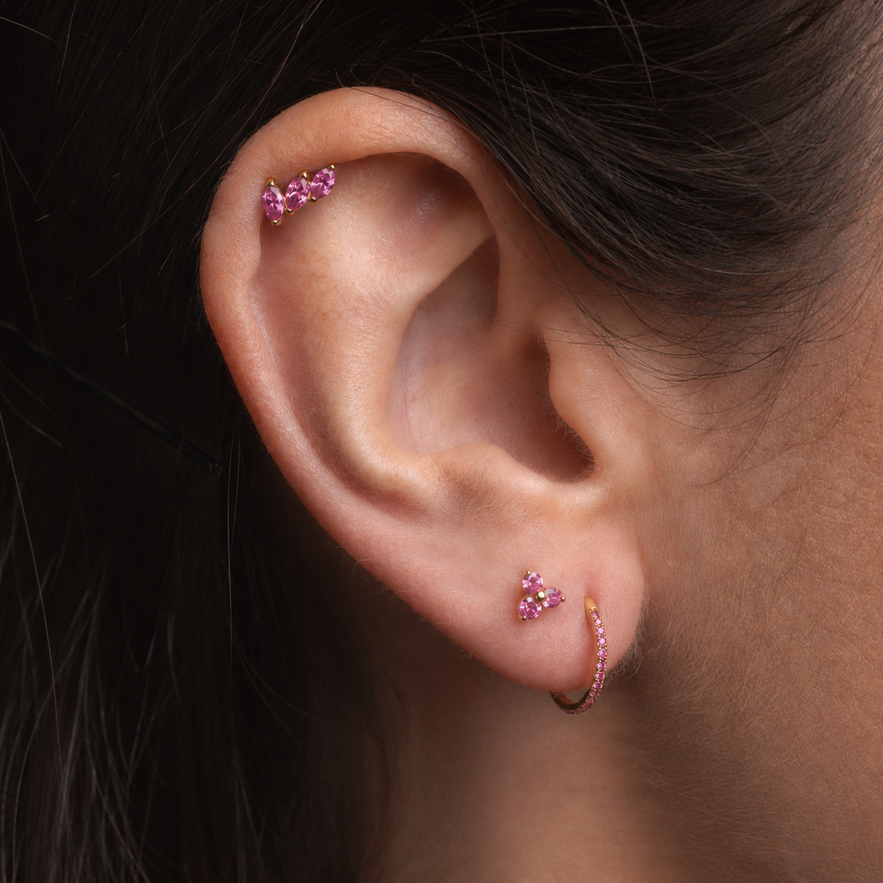 obsidian-piercing-trinity-basta-cosi-labret-titane-3-zircons-fuchsia-mauve-ou-or image 4