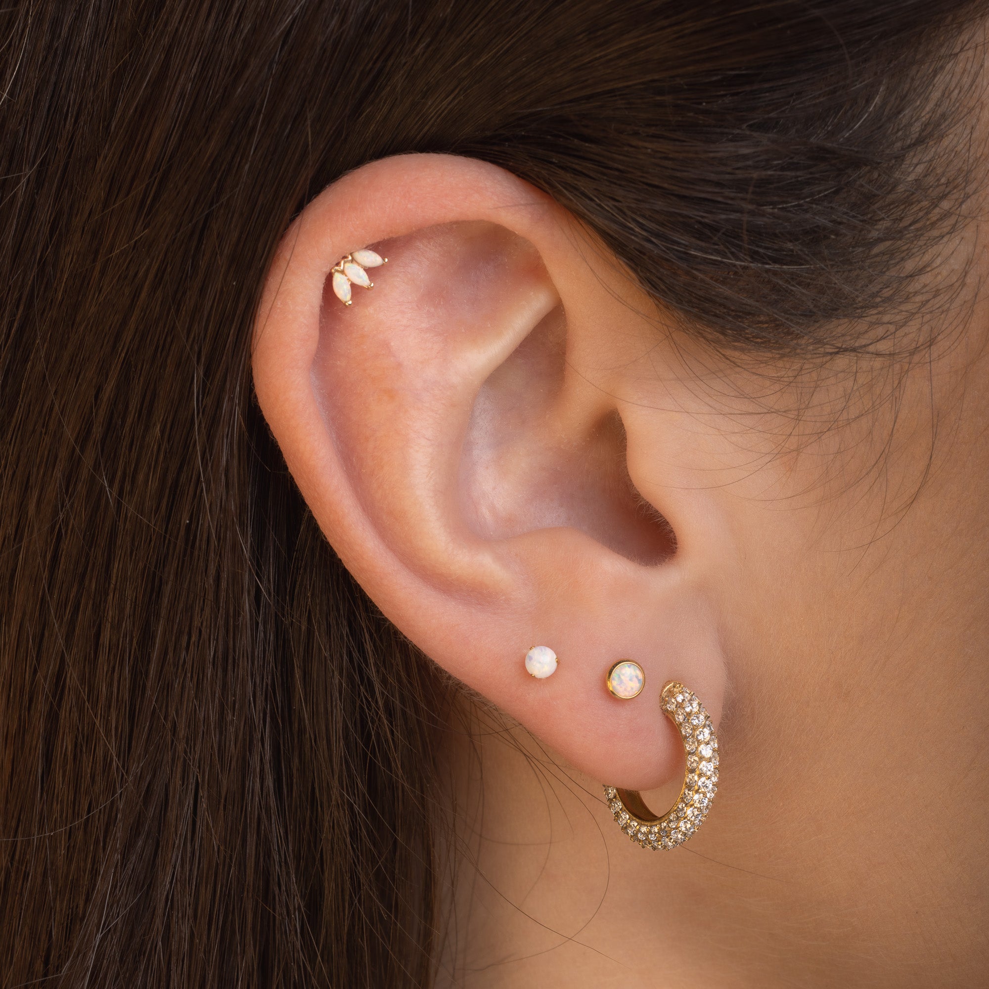 obsidian-piercing-boule-griff-e-opale-blanche-labret-titane-serti-griffe-pour-lo image 3