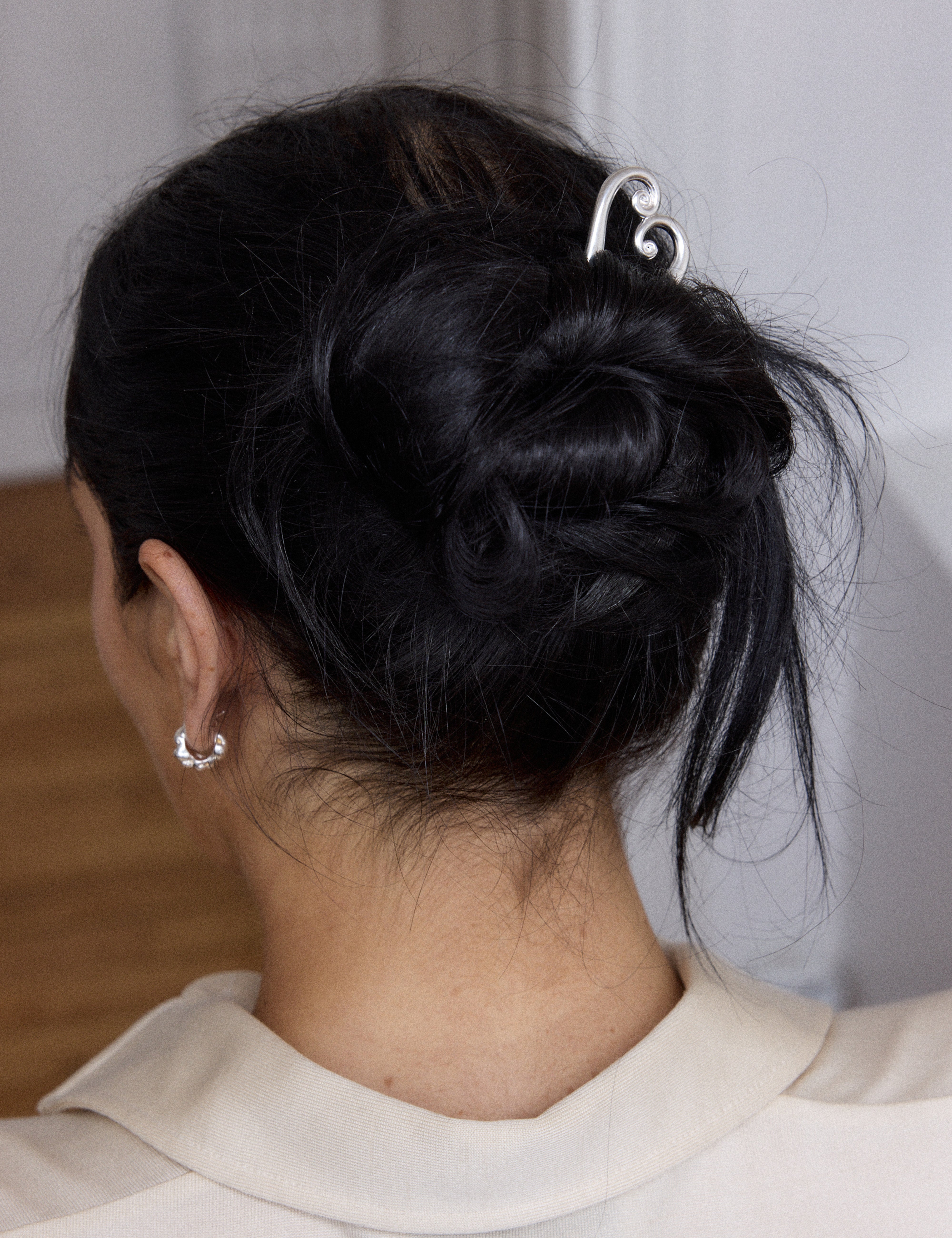 louise-damas-pic-cheveux-les-volutes-pic-sculpt-volutes-enroul-es image 3