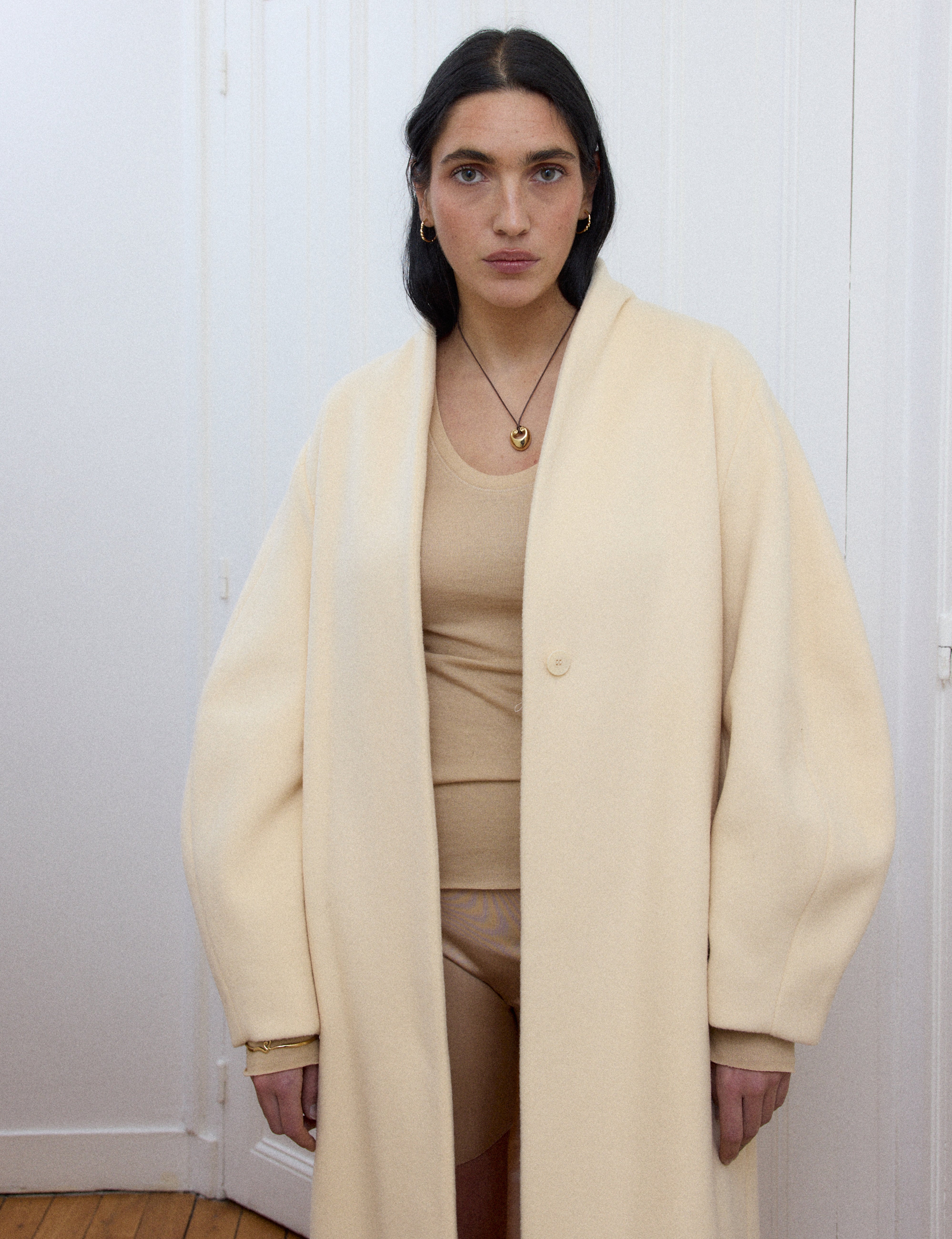 louise-damas-collier-le-bomb image 3