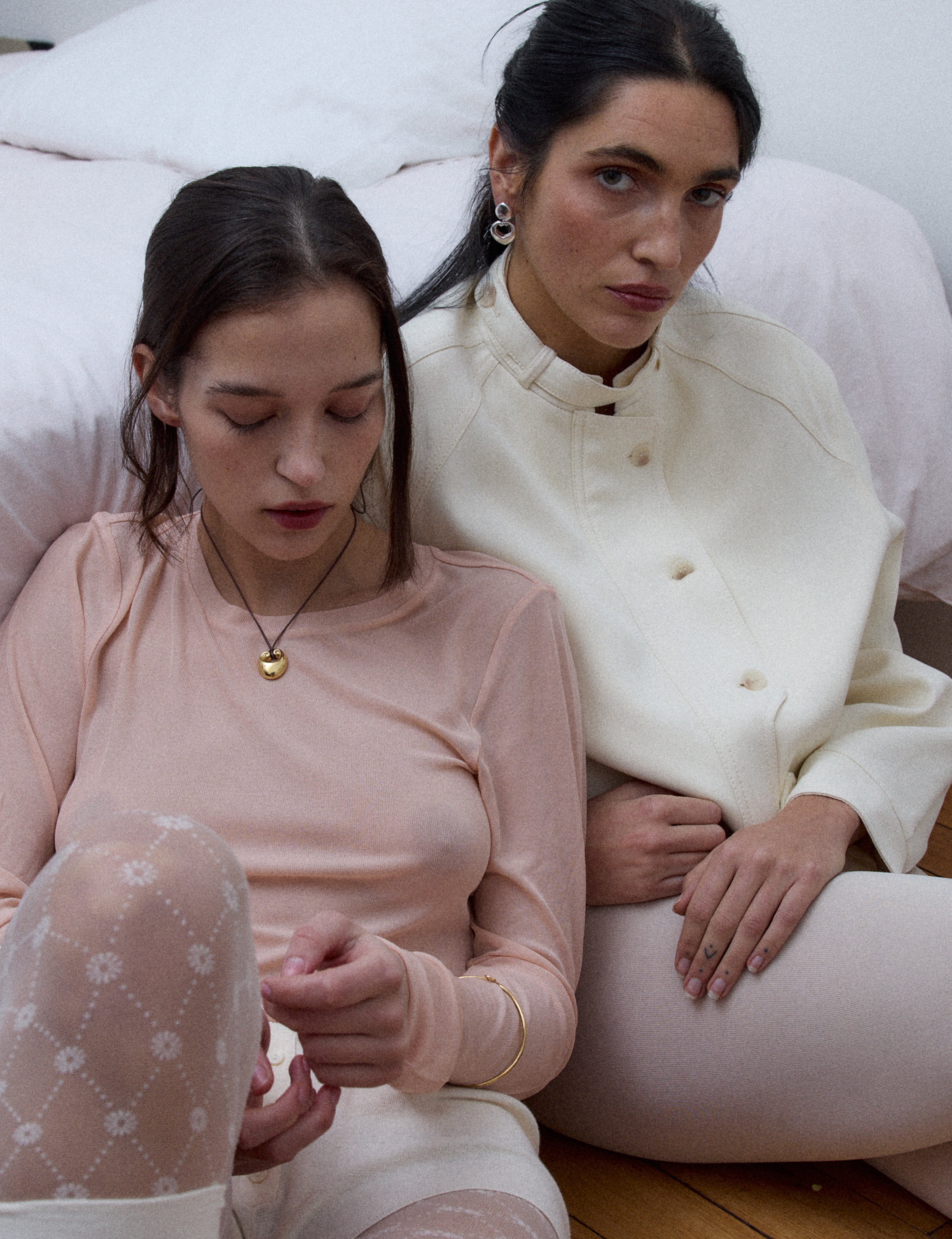 louise-damas-collier-le-bomb image 6