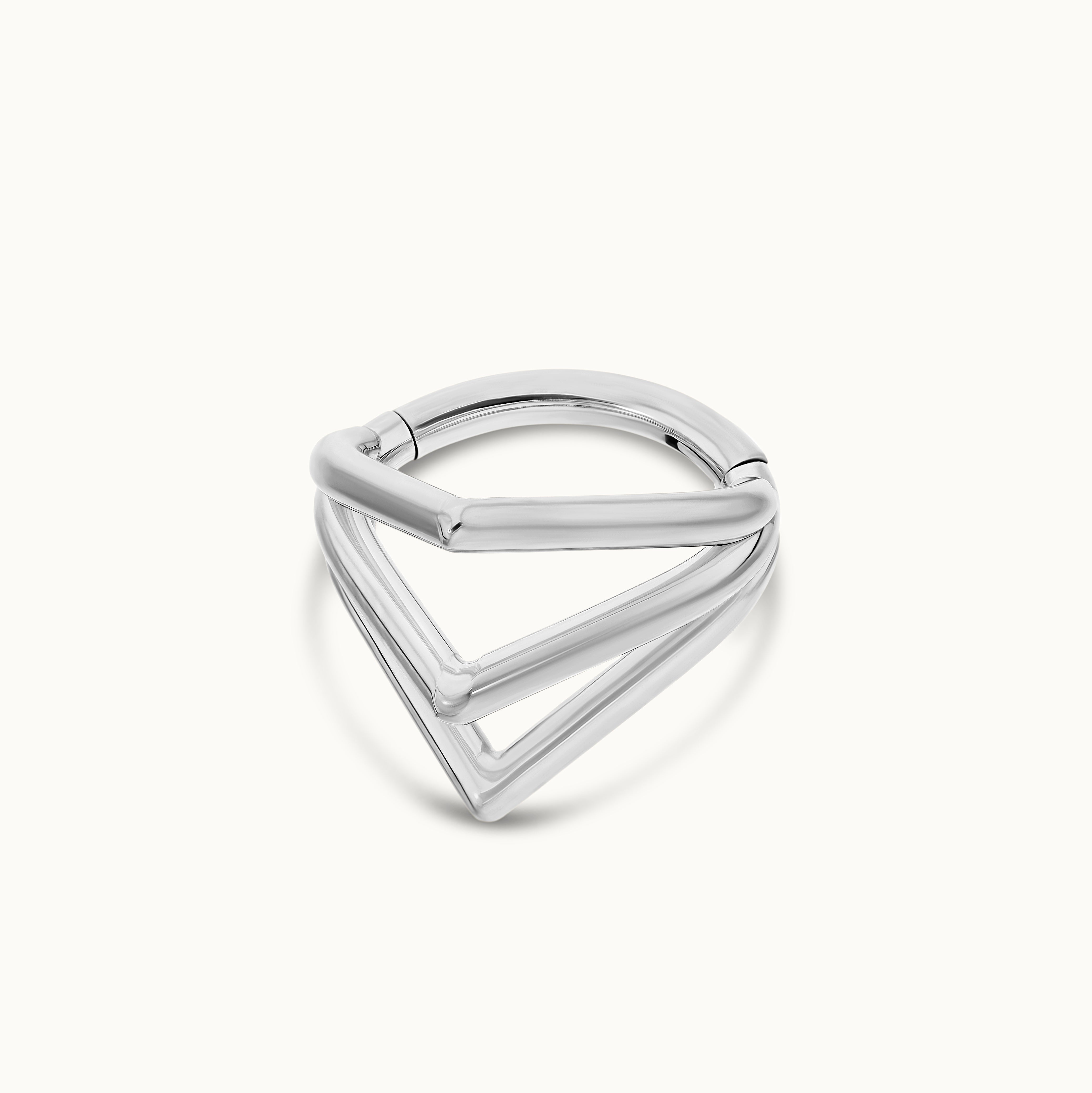 obsidian-piercing-alcor-anneau-clicker-chevron-en-titane-pour-conch-et-daith image 2