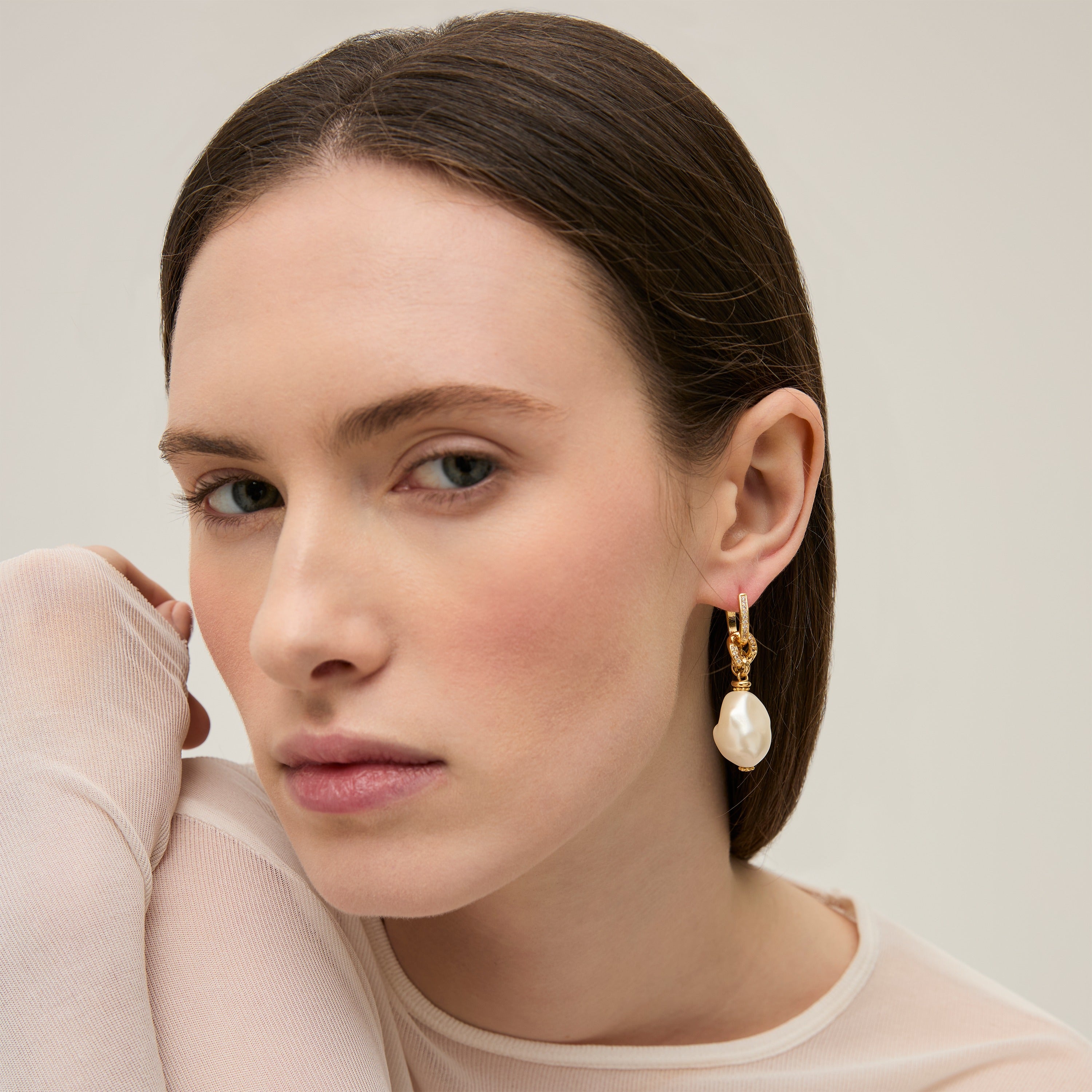 gas-bijoux-hina-biwa-petit-mod-le-boucles-d-oreilles-perle-de-r-sine-nacr-e-sur- image 2
