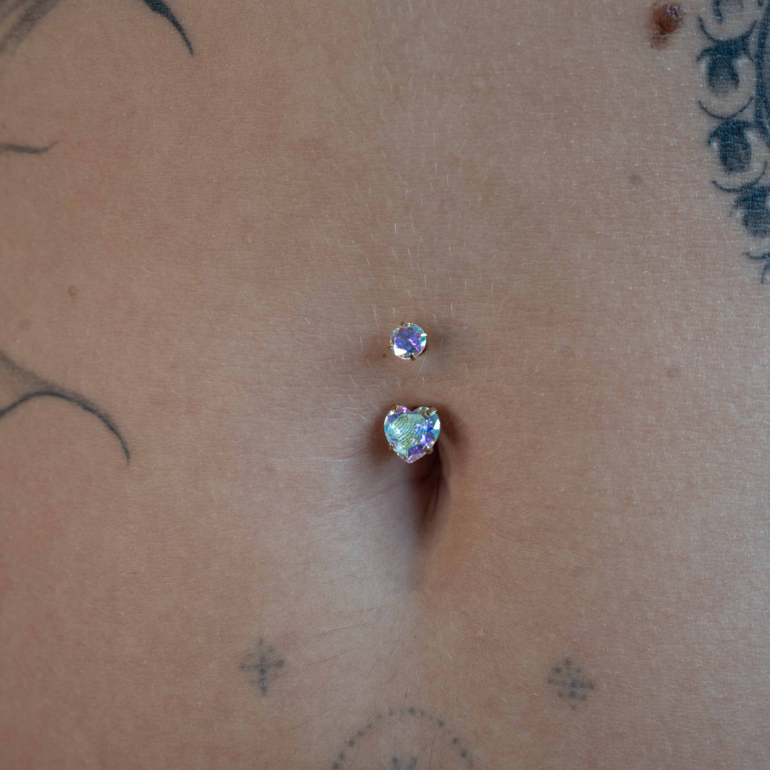 obsidian-piercing-la-lah-piercing-de-nombril-c-ur-holographique-zircon-titane-go image 2