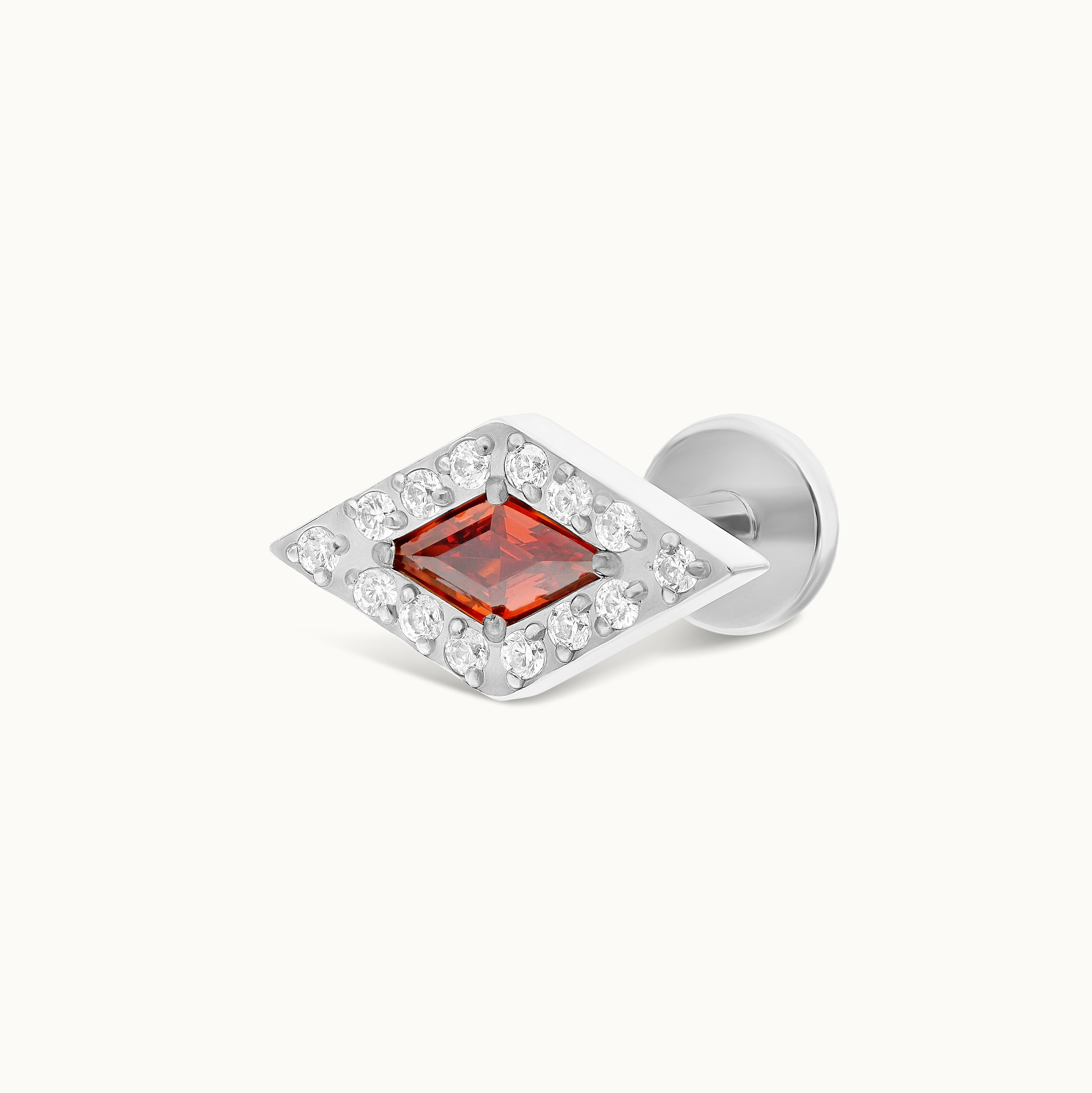 obsidian-piercing-had-s-rouge-labret-vissage-interne-titane-zircon-rouge-central image 2