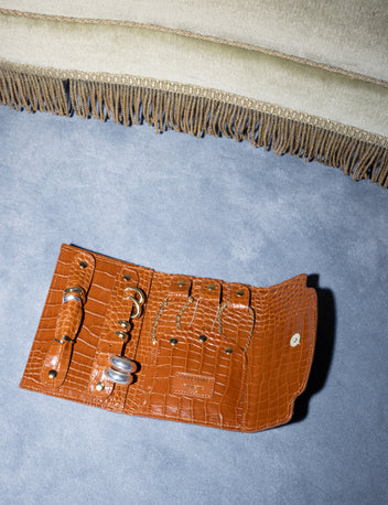 louise-damas-l-tui-tui-bijoux-cuir-emboss-croco-noisette image 3