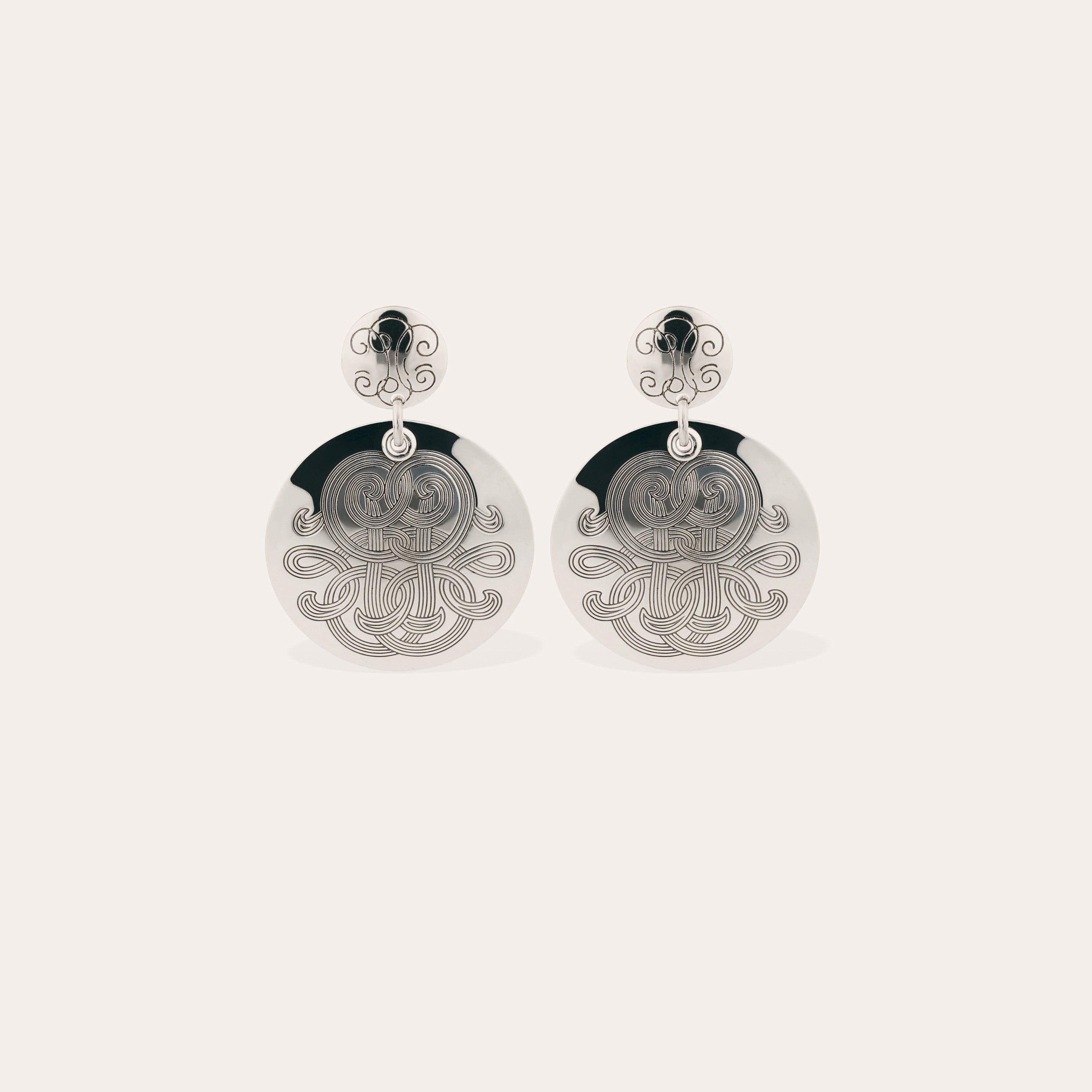 gas-bijoux-boucles-d-oreilles-diva-petit-mod-le-argent-es-m-daillon-grav-de-volu image 1