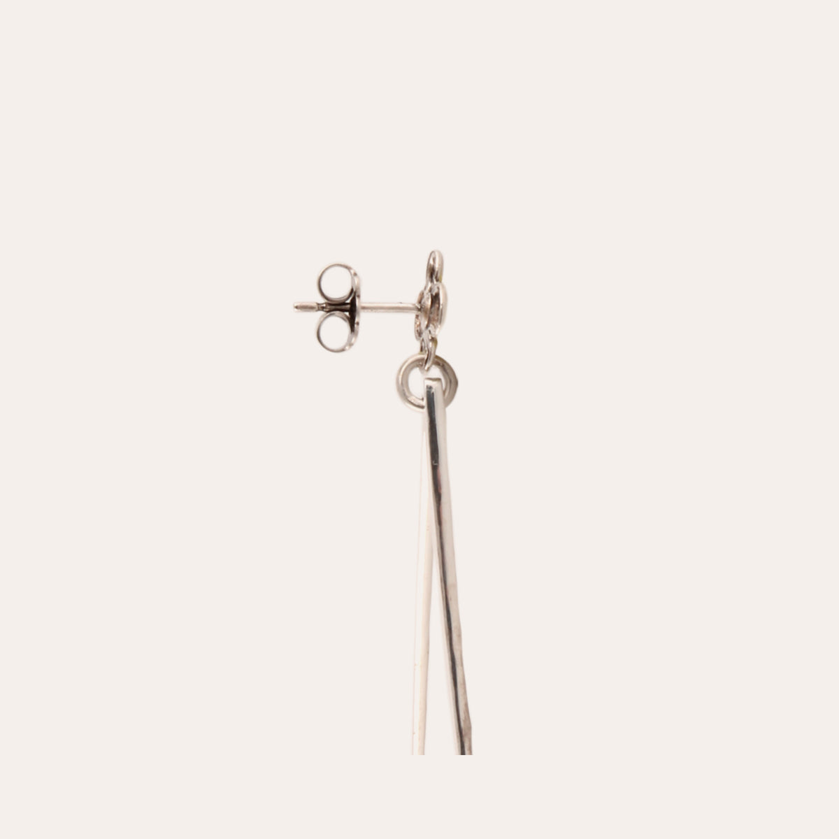 gas-bijoux-boucles-d-oreilles-bibi-mini-goutte-martel-e-la-main-finition-argent- image 2