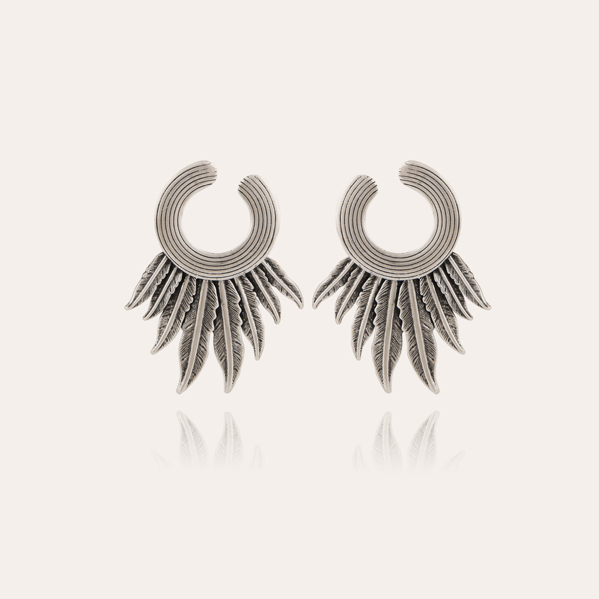 gas-bijoux-caracara-boucles-d-oreilles-argent-es-plumes-grav-es image 1