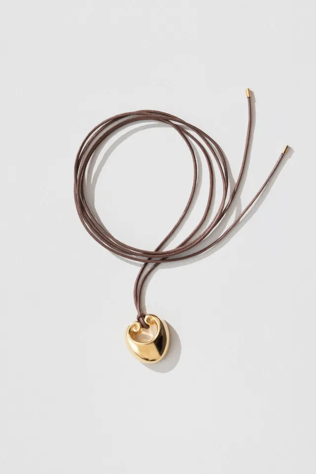 louise-damas-collier-le-bomb image 1