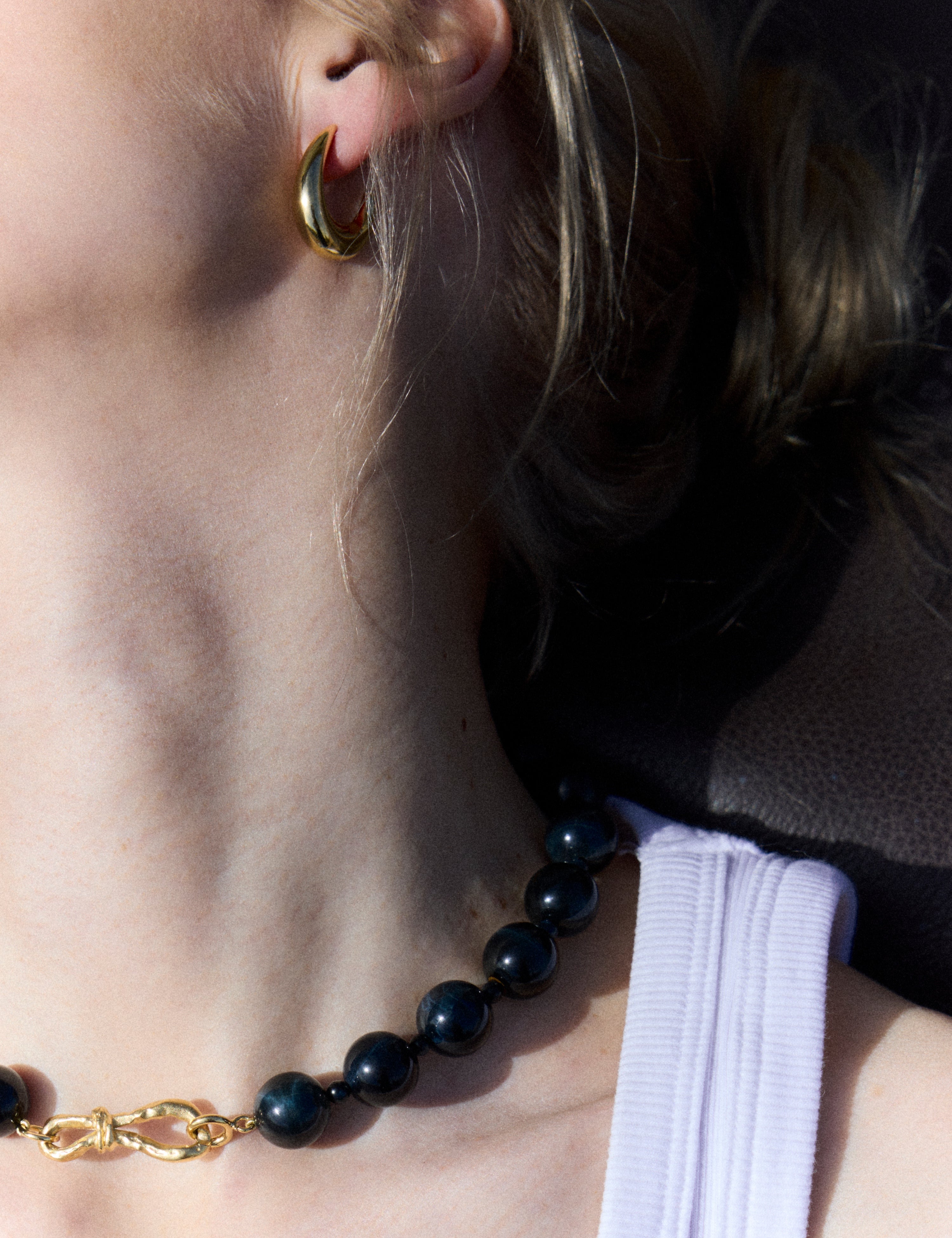 louise-damas-cr-oles-la-vague-cr-oles-goutte-twist-e-sculpt-e image 4