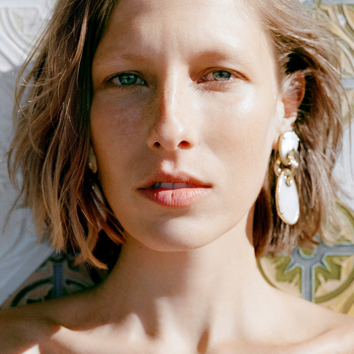 gas-bijoux-boucles-d-oreilles-silia-grand-mod-le-nacre-blanche-dor-es-l-or-fin image 2