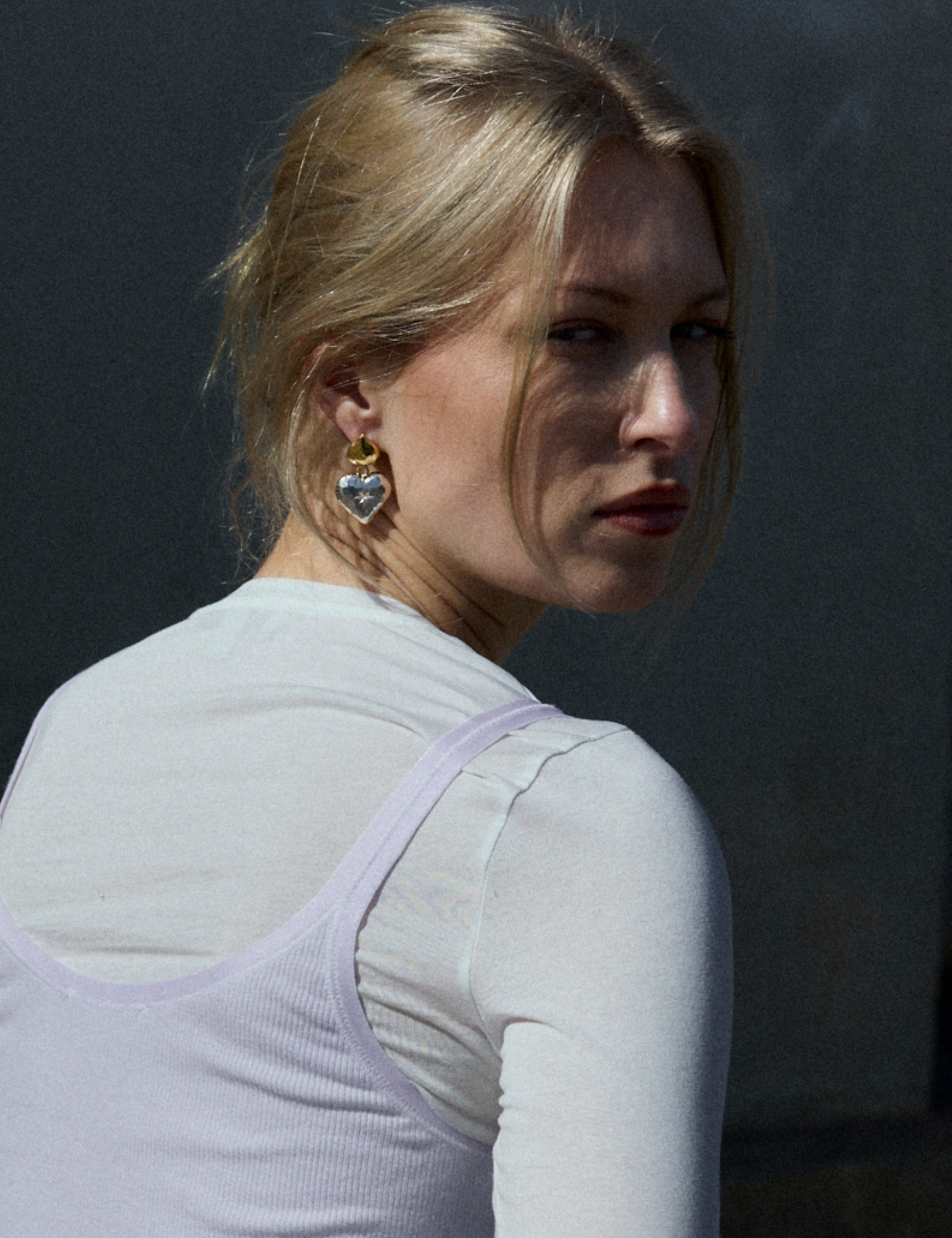 louise-damas-boucles-la-double-boucles-longues-deux-c-urs-articul-s-dor-et-argen image 3