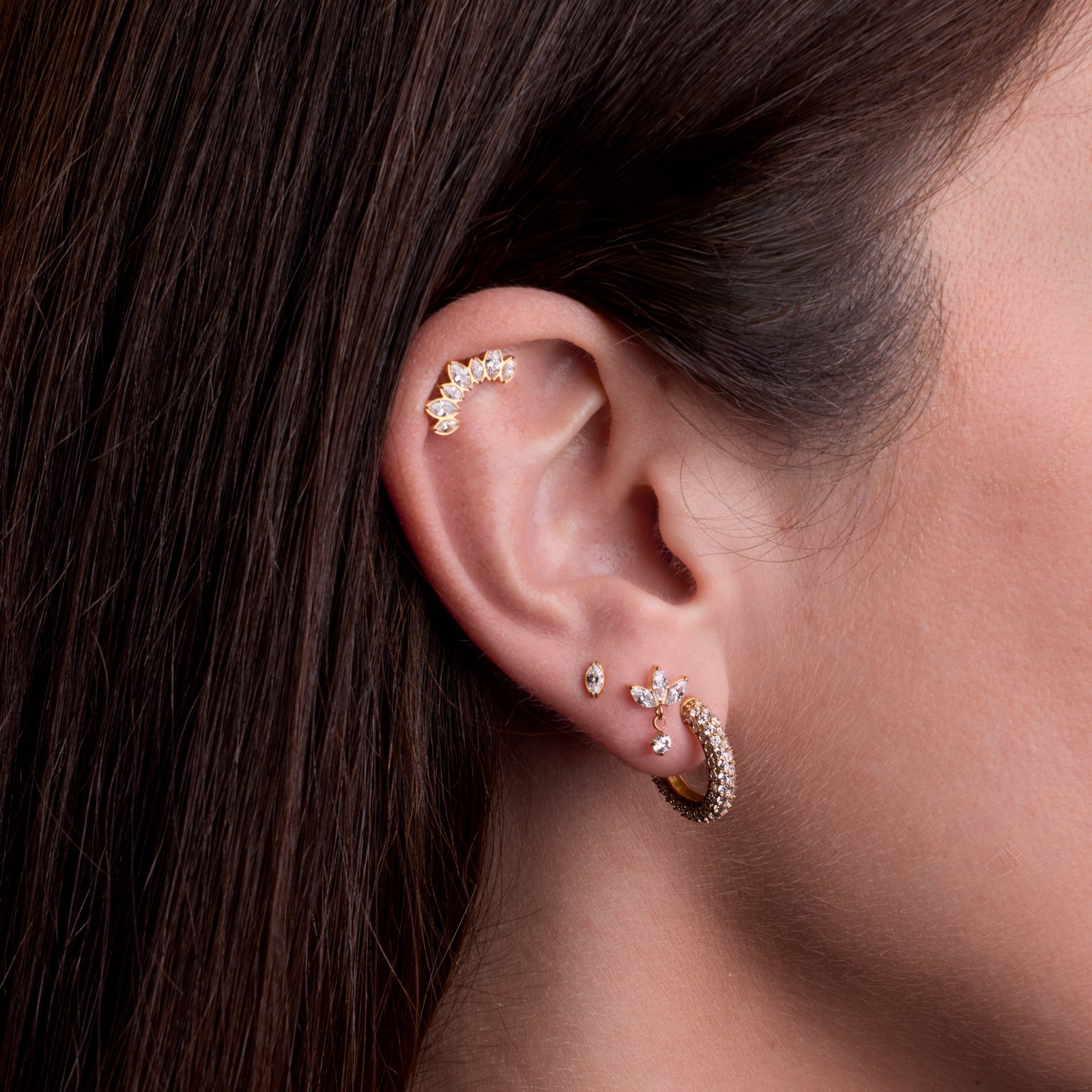 obsidian-piercing-isida-piercing-titane-pvd-gold-trio-de-cristaux-marquise-et-pa image 3
