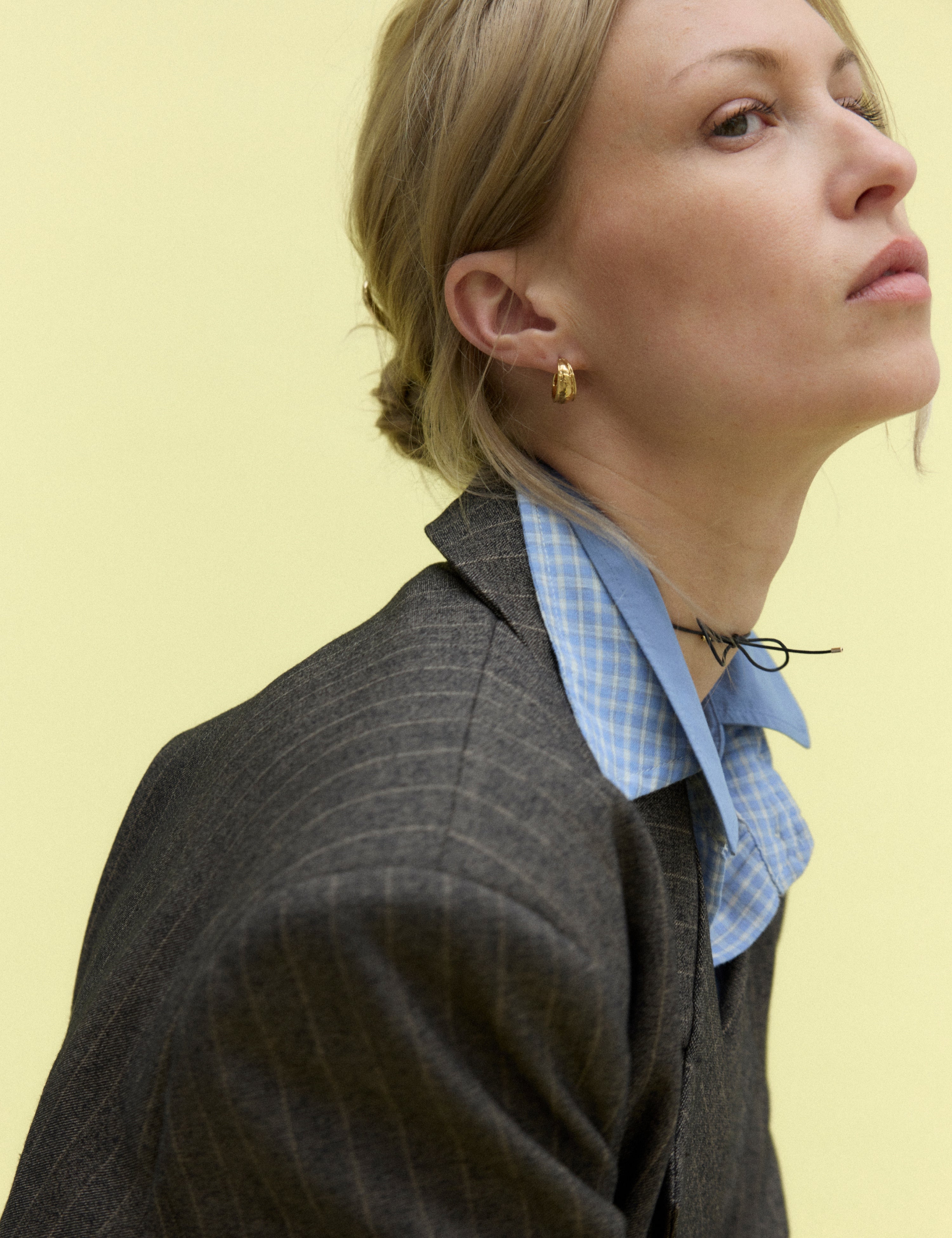 louise-damas-cr-oles-la-mer-gyptis-petites-cr-oles-bomb-es-surface-textur-e image 2