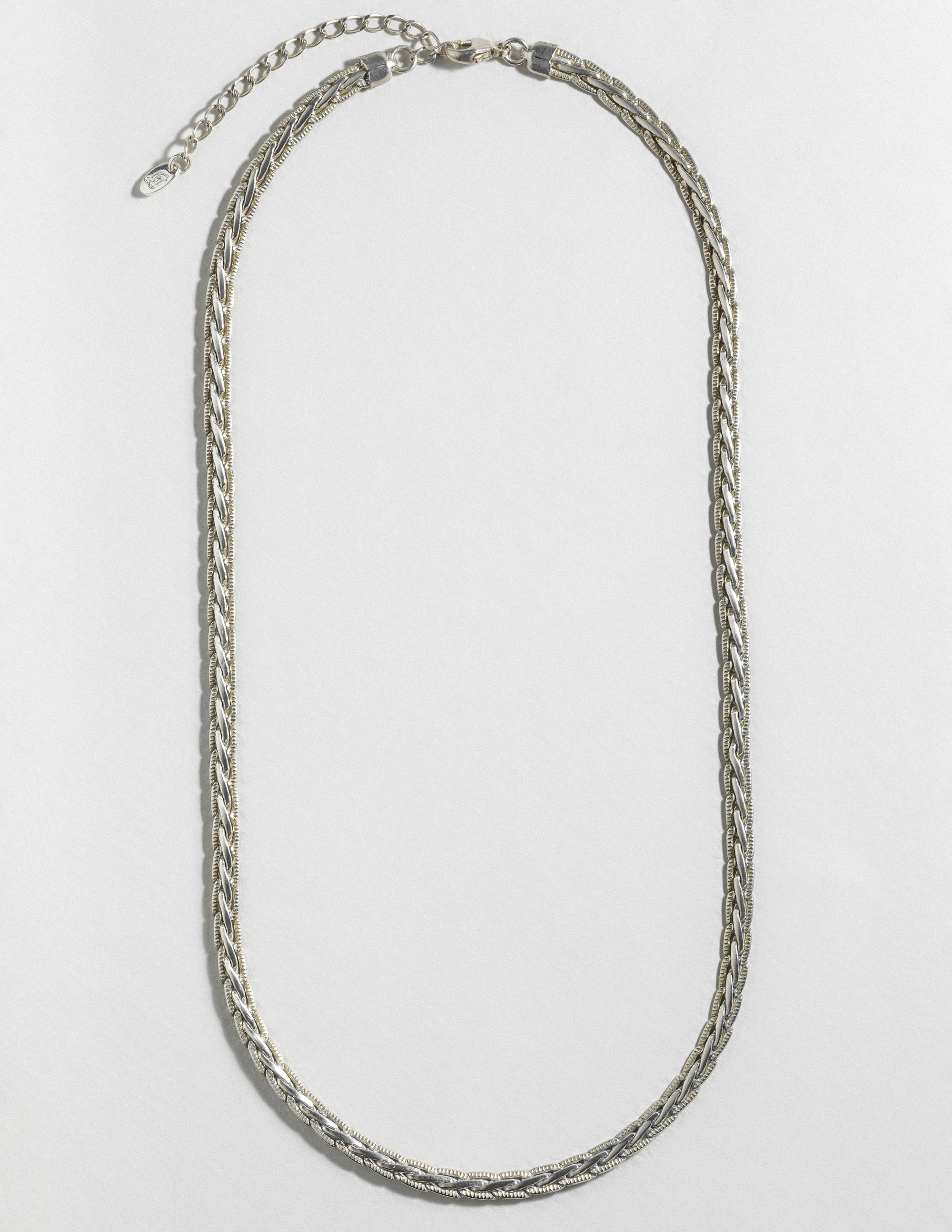 louise-damas-collier-la-tresse-maille-plate-tress-e-fini-cisel-2 image 1