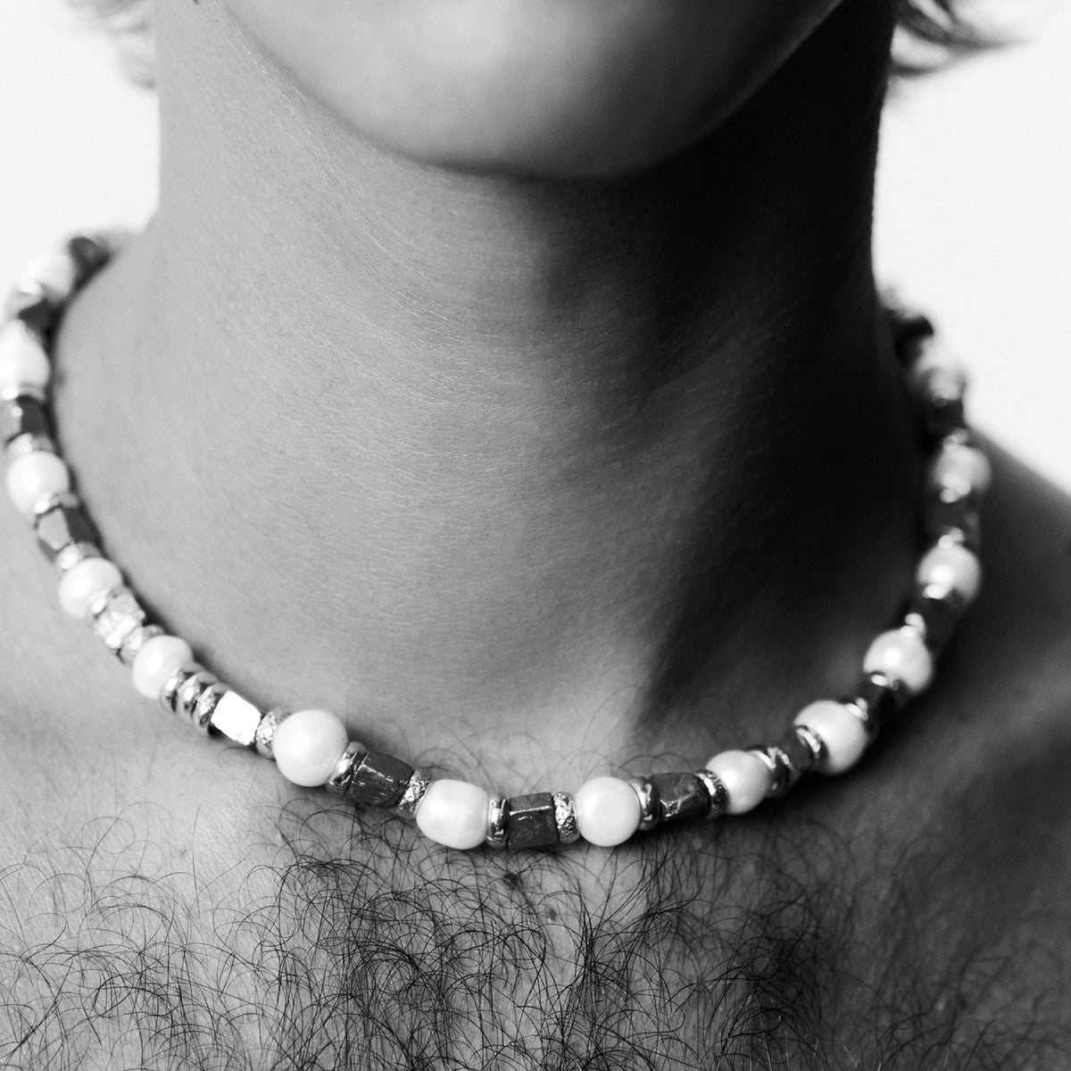 gas-bijoux-collier-jamie-dor-nacre-blanche-pyrite image 2