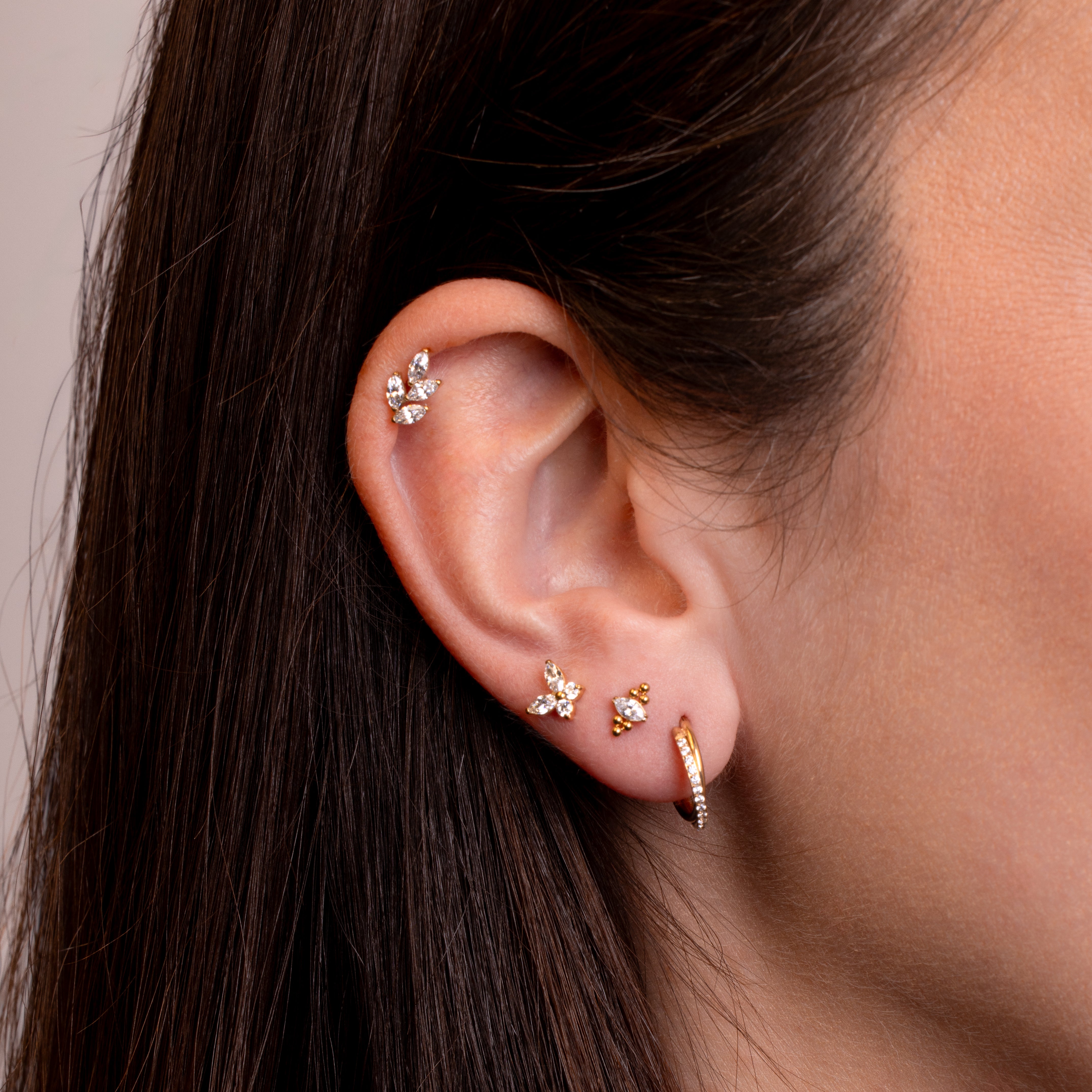 obsidian-piercing-sigma-clicker-double-rang-titane-pvd-gold-et-zircons-pour-h-li image 2