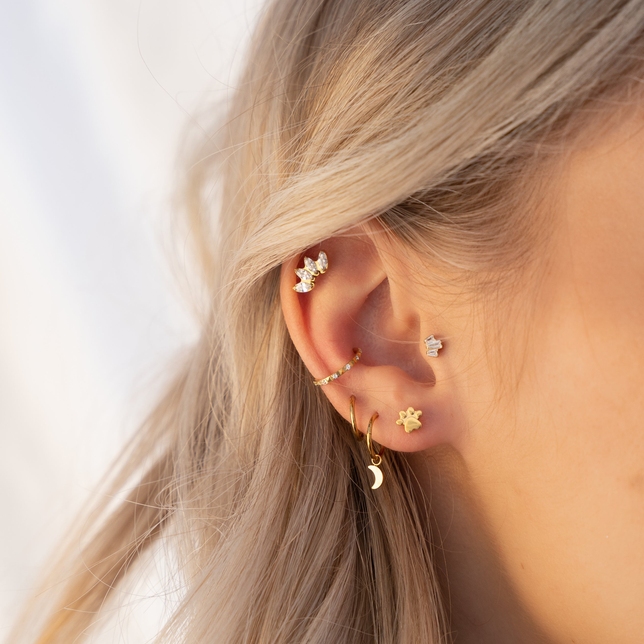 obsidian-piercing-belenos-anneau-clicker-titane-pvd-gold-zircon image 3