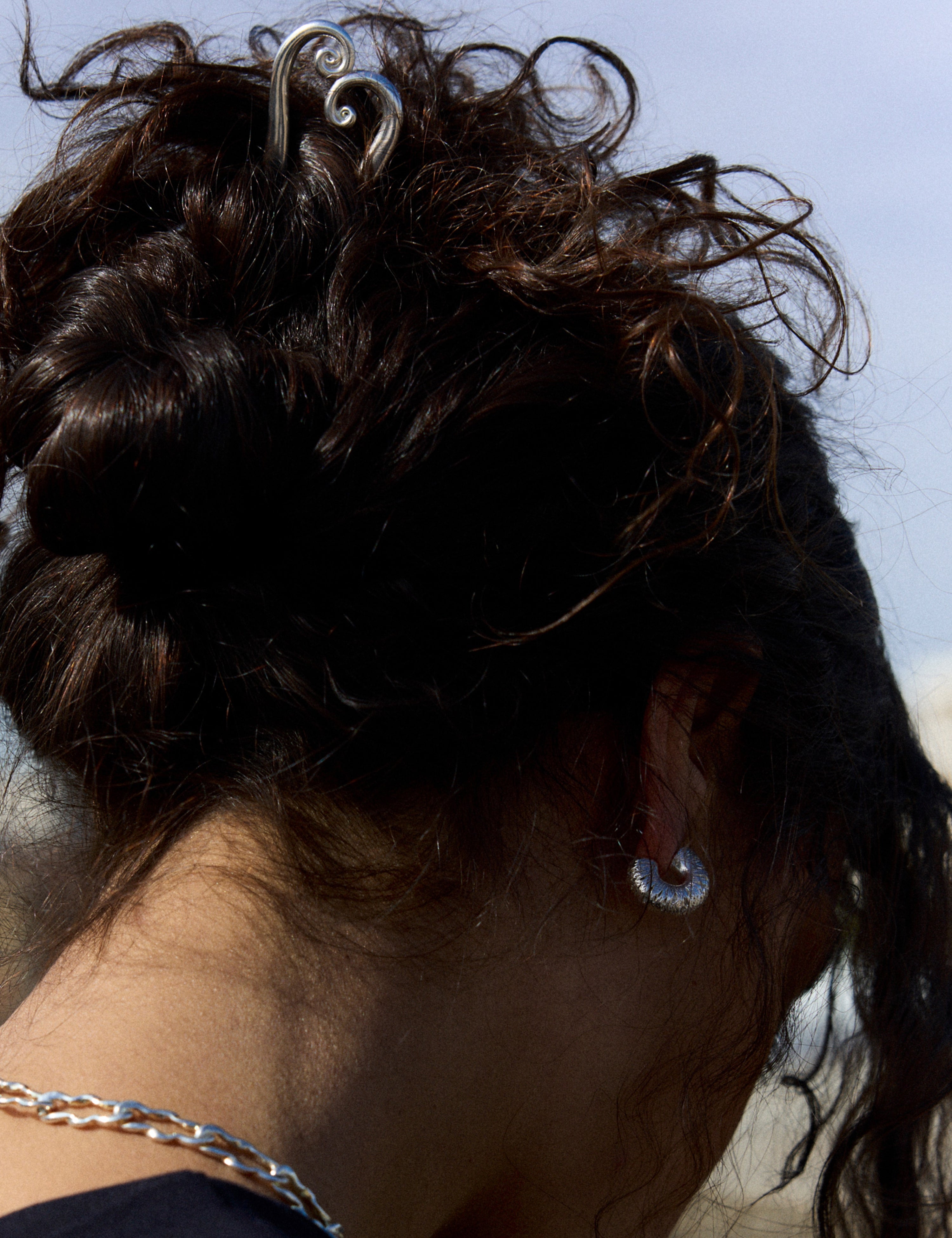 louise-damas-pic-cheveux-les-volutes-pic-sculpt-volutes-enroul-es image 5