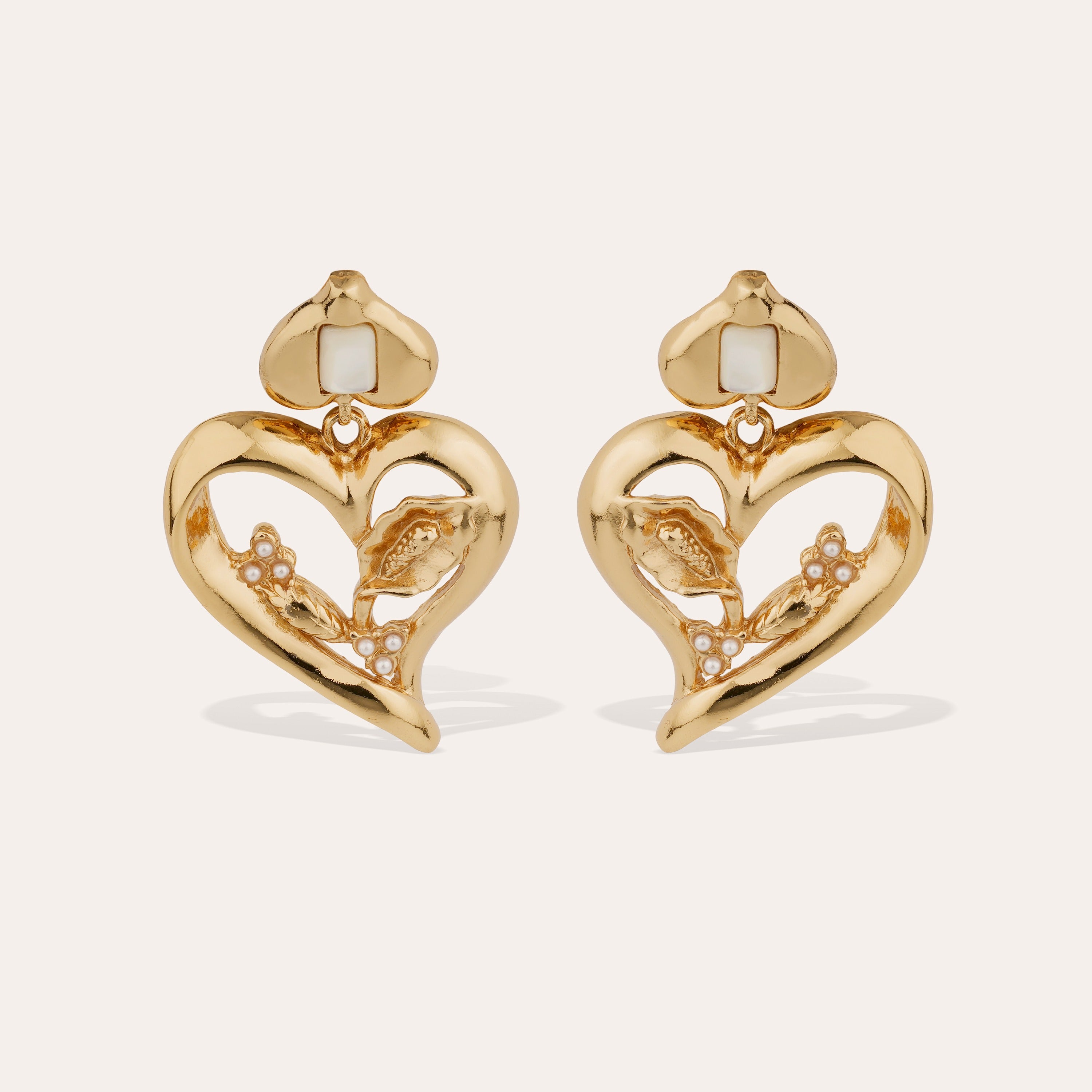gas-bijoux-boucles-d-oreilles-odalys-pendantes-c-ur-nacre-blanche-dor-es-l-or-fi image 1