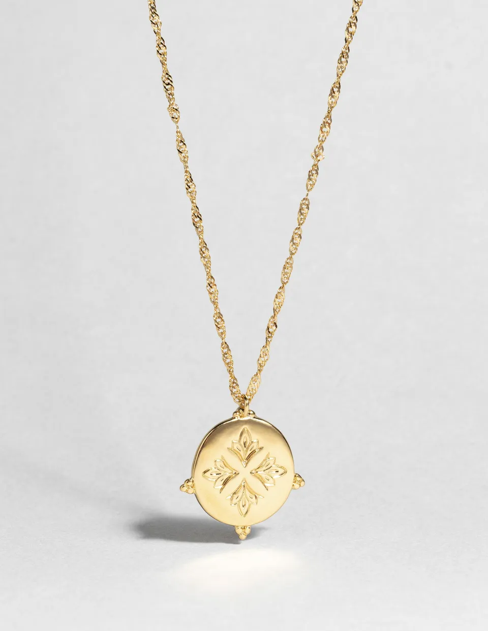 louise-damas-collier-le-sceau-collier-long-m-daille-v-g-tale-sur-cha-ne-torsad-e image 1